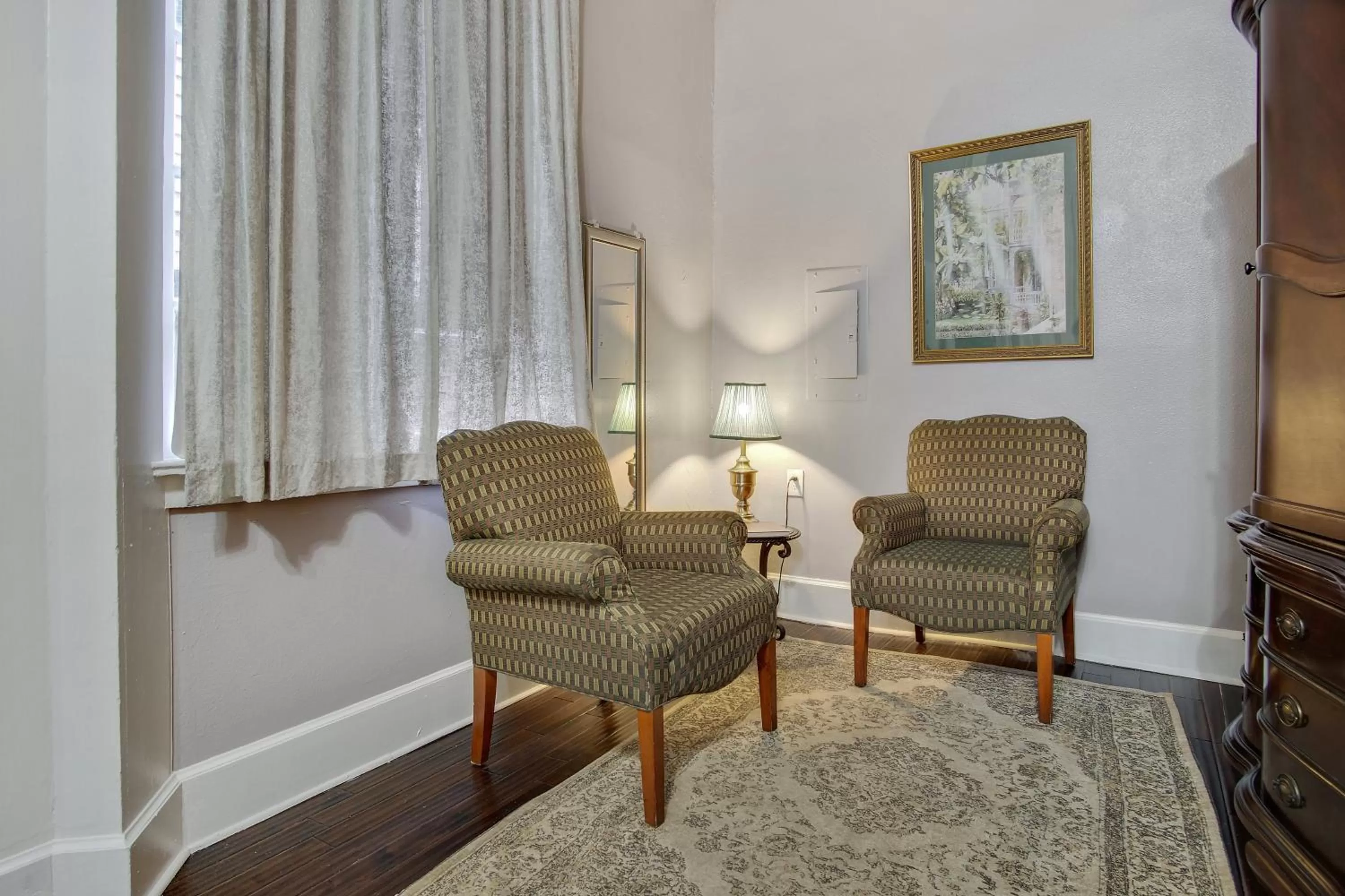 Living room in Rathbone Mansions New Orleans
