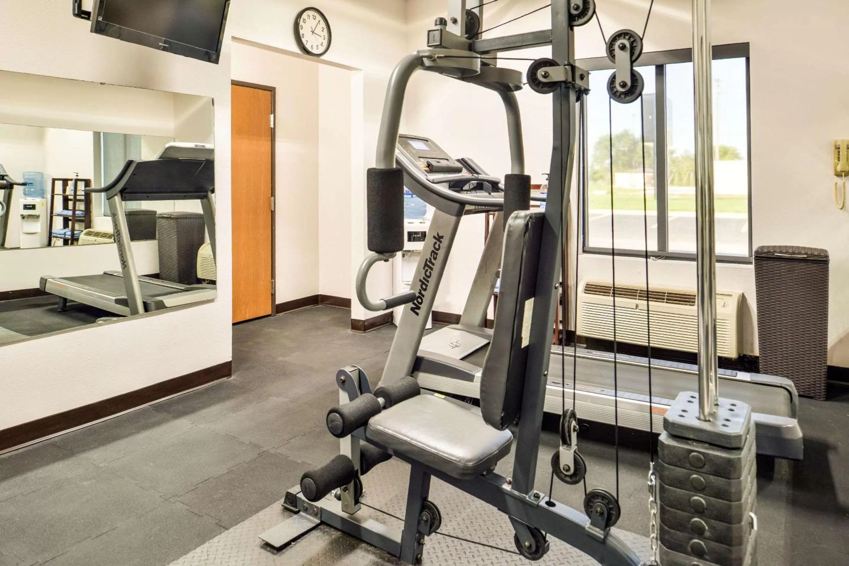 Fitness centre/facilities in Quality Inn Joplin I-44