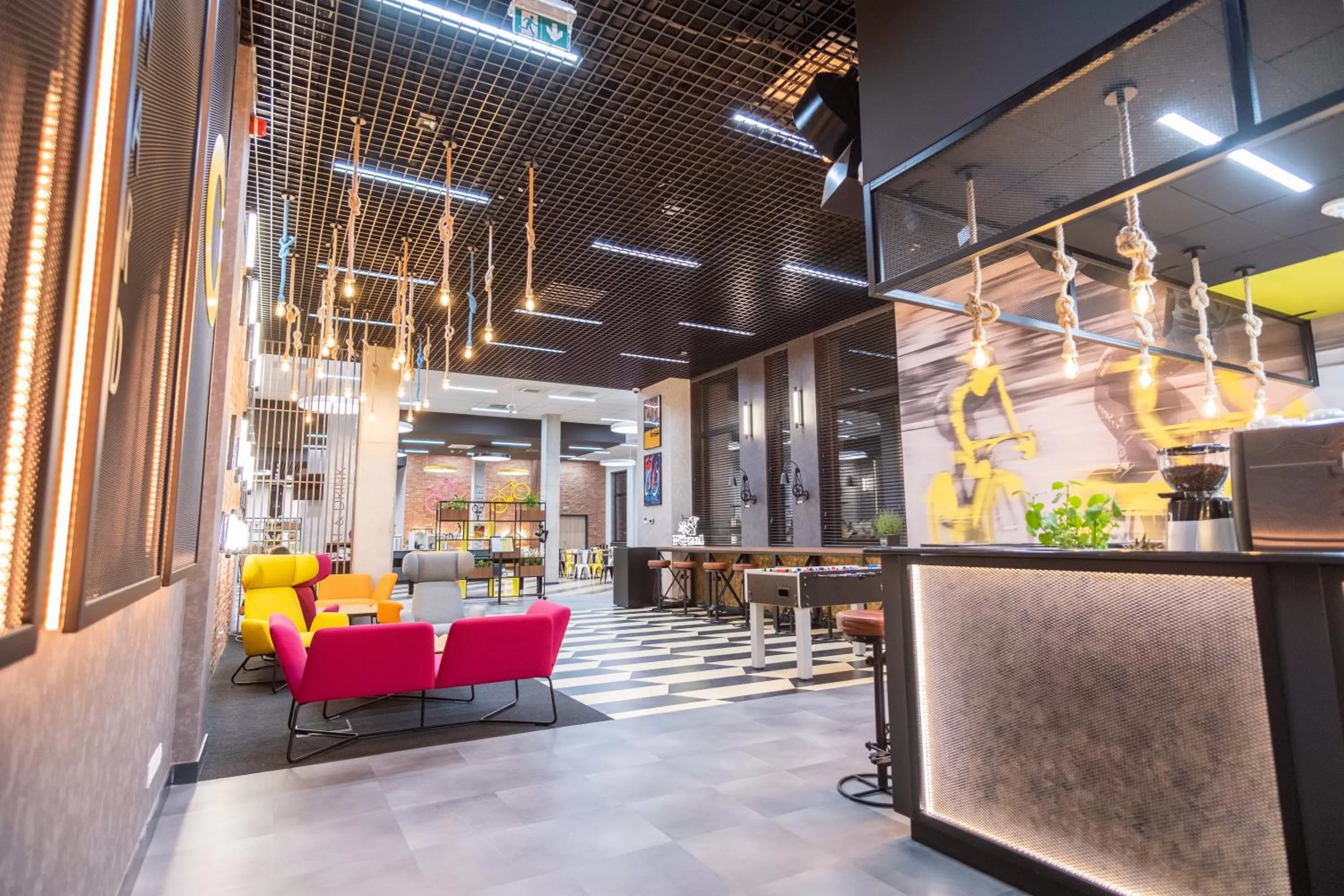 Restaurant/places to eat in o3Hotel