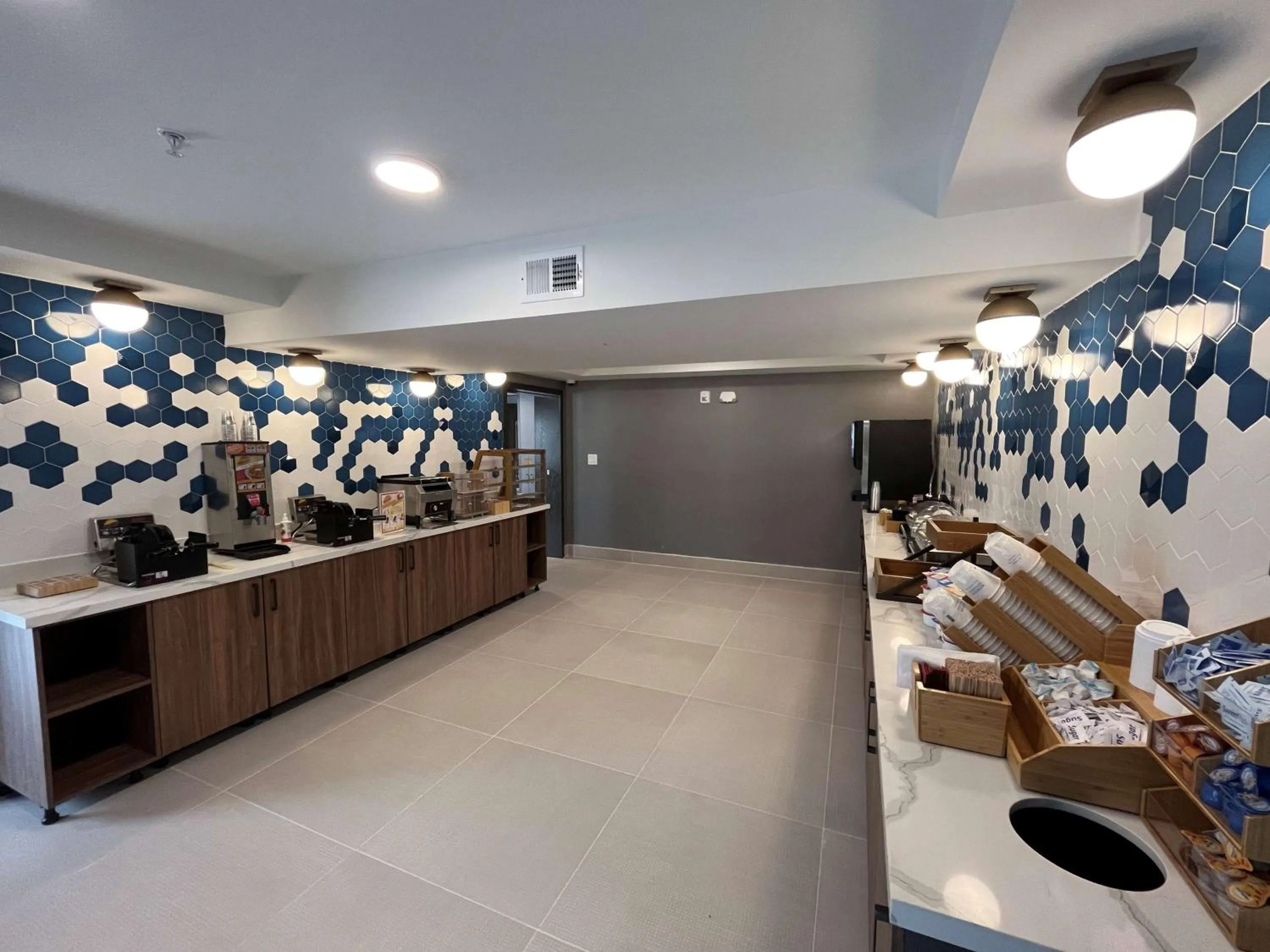 Restaurant/places to eat in La Quinta Inn by Wyndham Columbia NE Fort Jackson