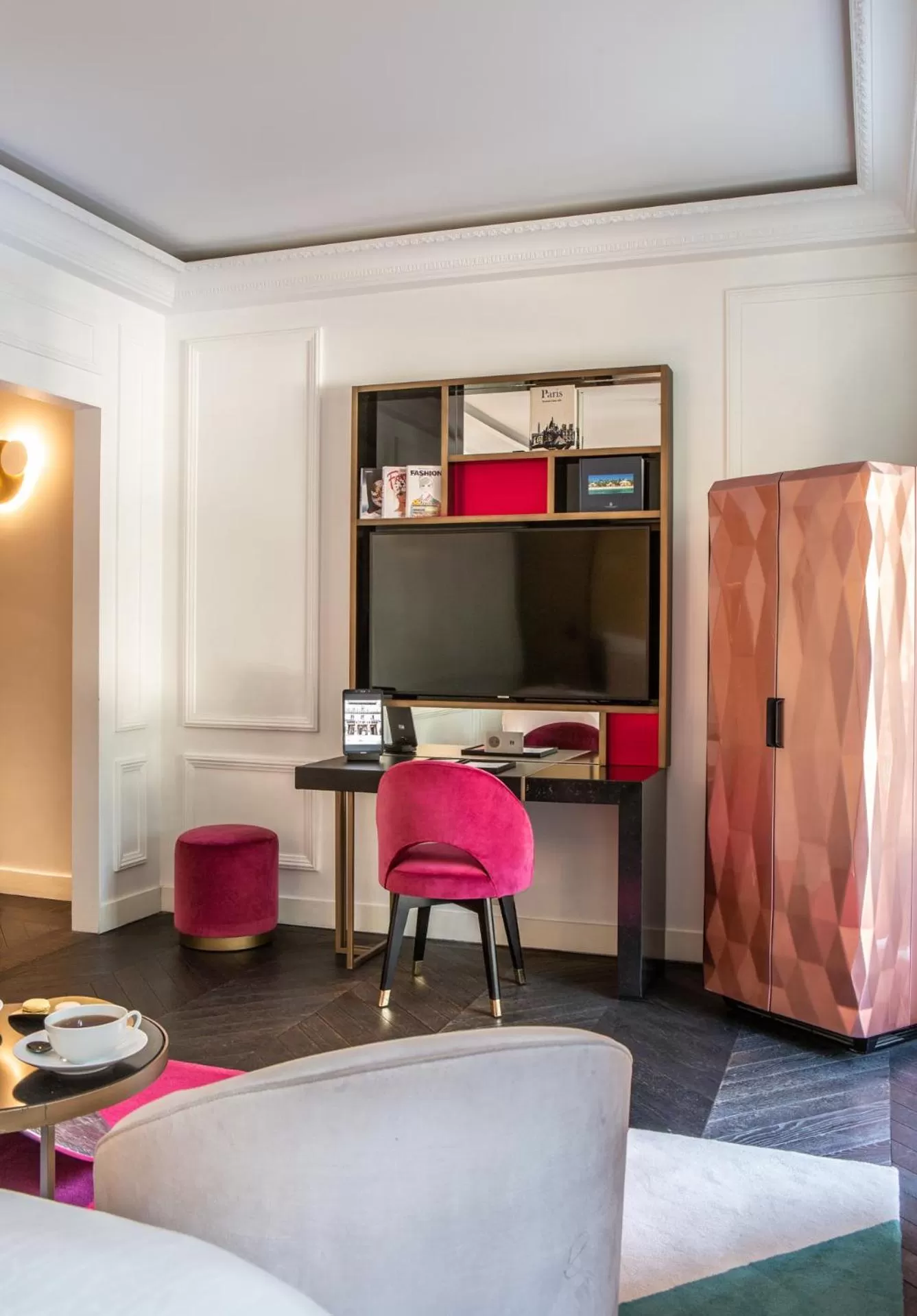 TV and multimedia in Fauchon l'Hôtel Paris