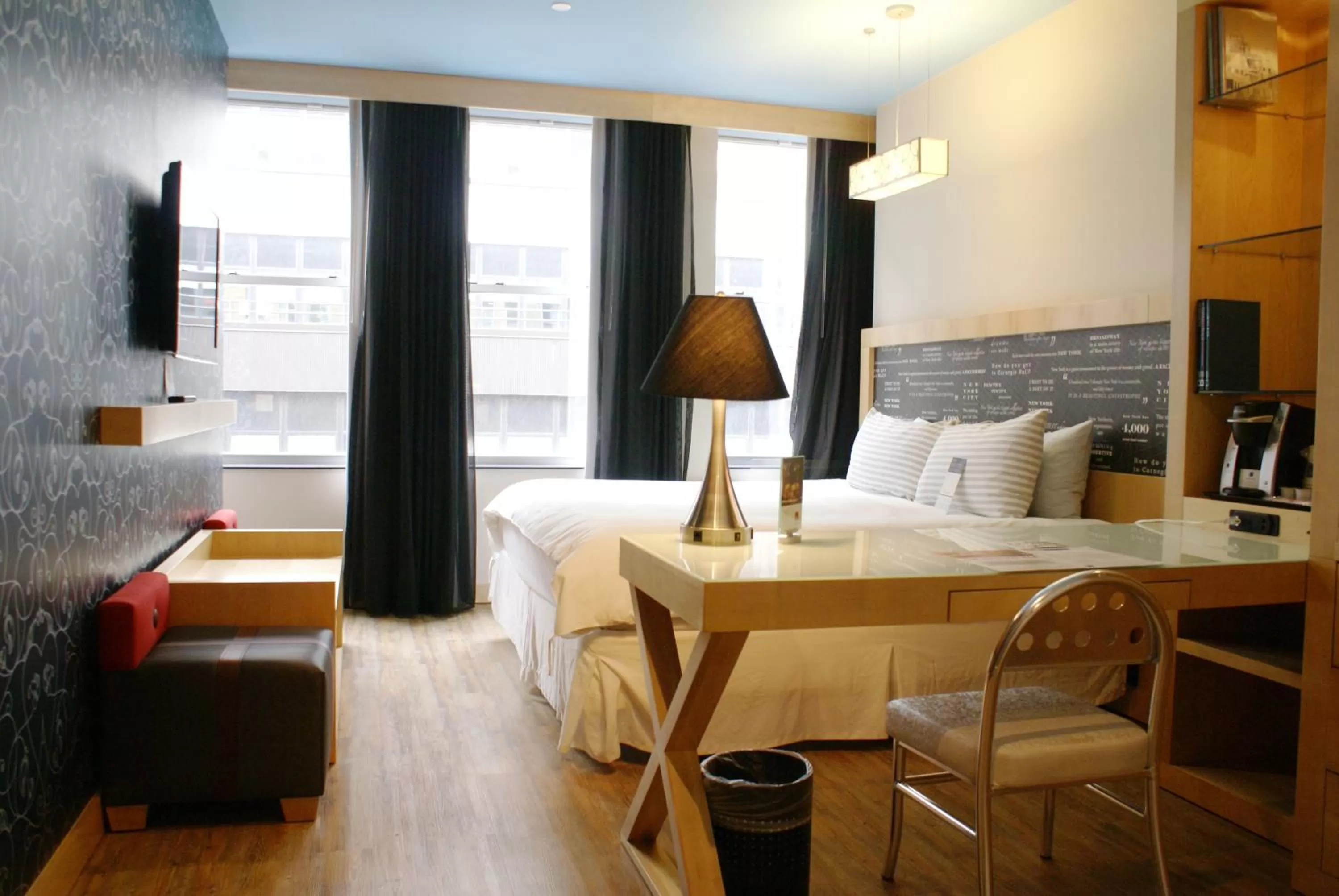 Photo of the whole room in TRYP by Wyndham New York City Times Square - Midtown