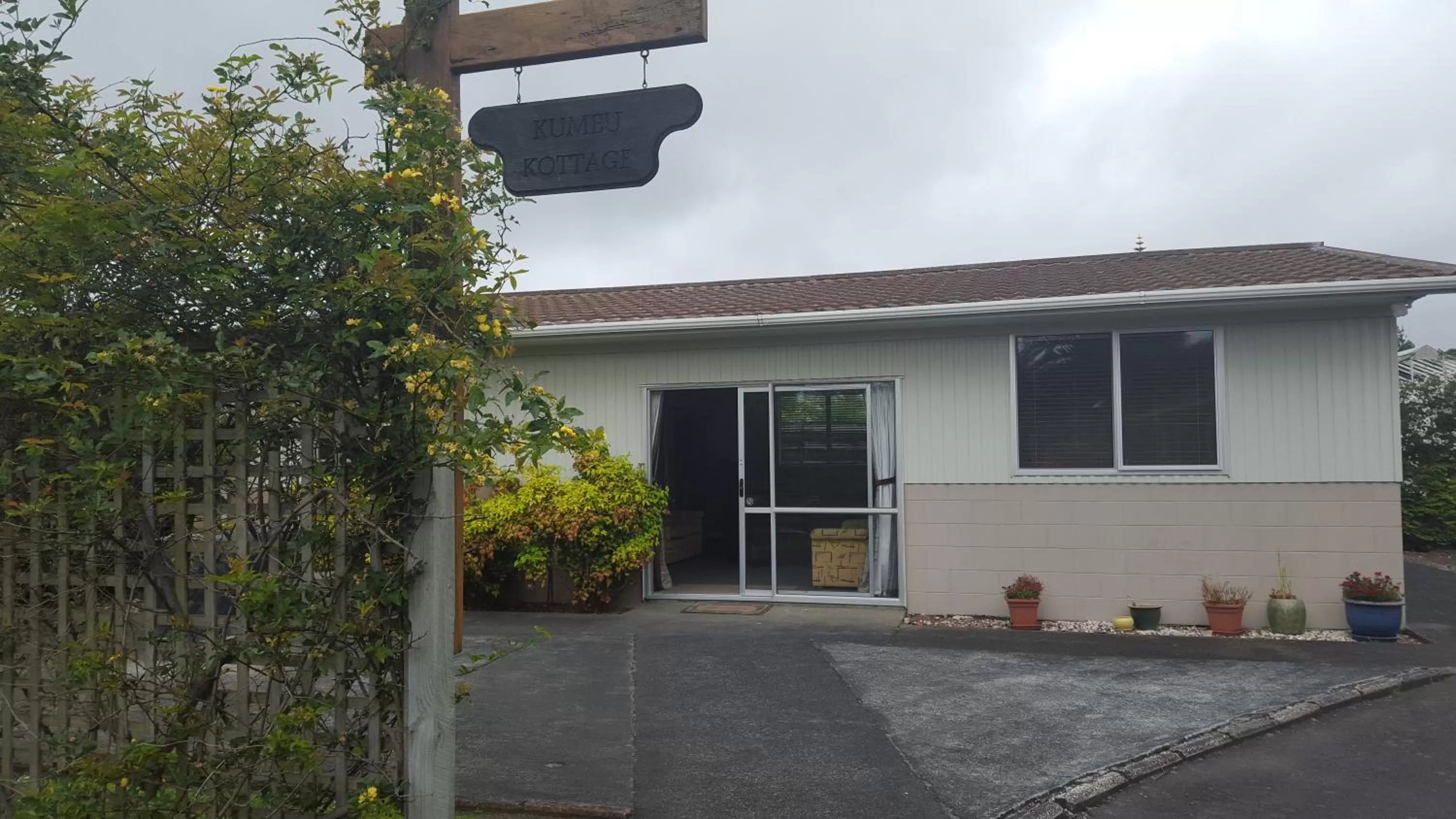 Restaurant/places to eat in Kumeu Kottage