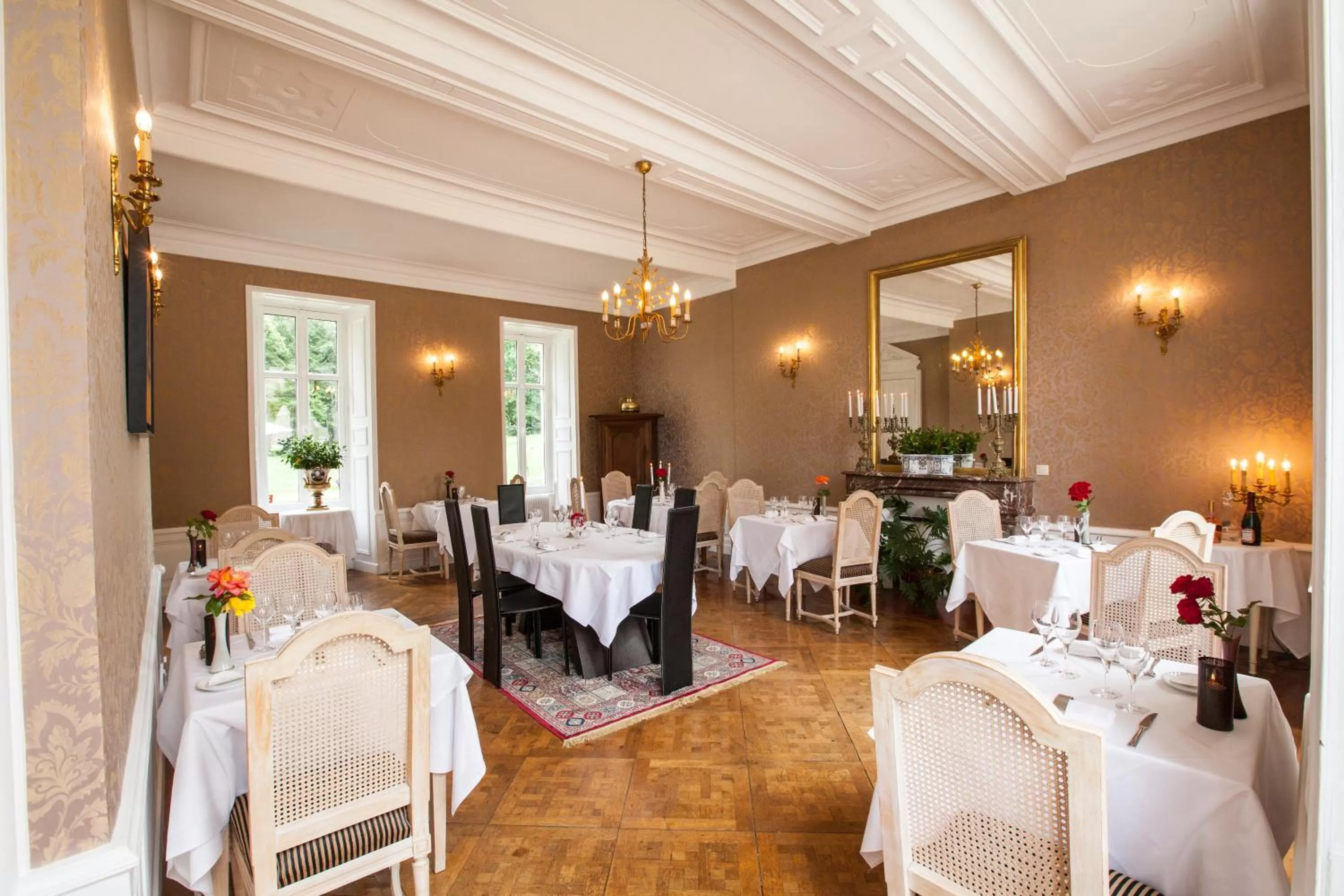 Restaurant/places to eat in Château de Bellefontaine - Teritoria