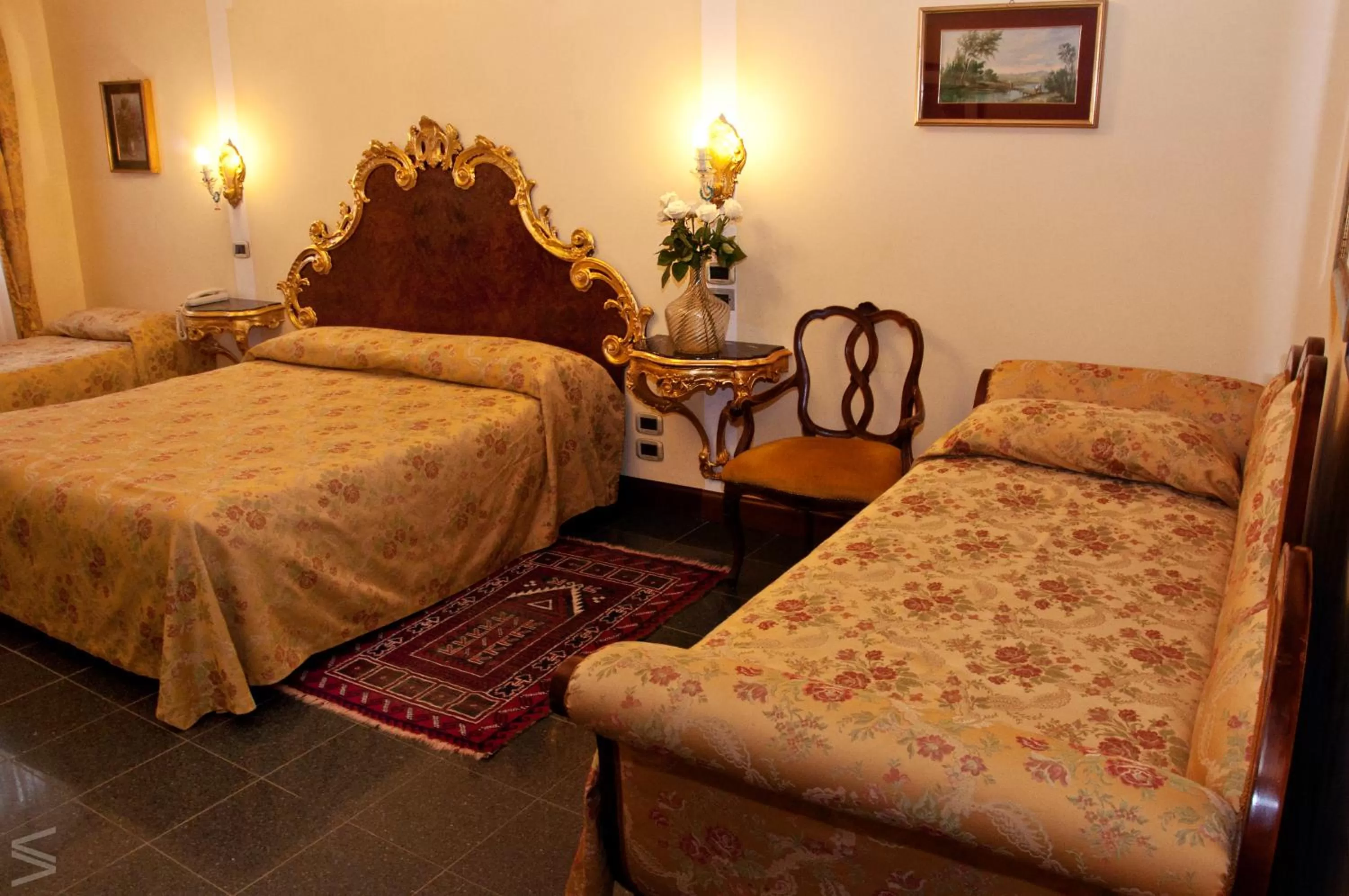 Photo of the whole room, Bed in Residenza d'Epoca San Cassiano