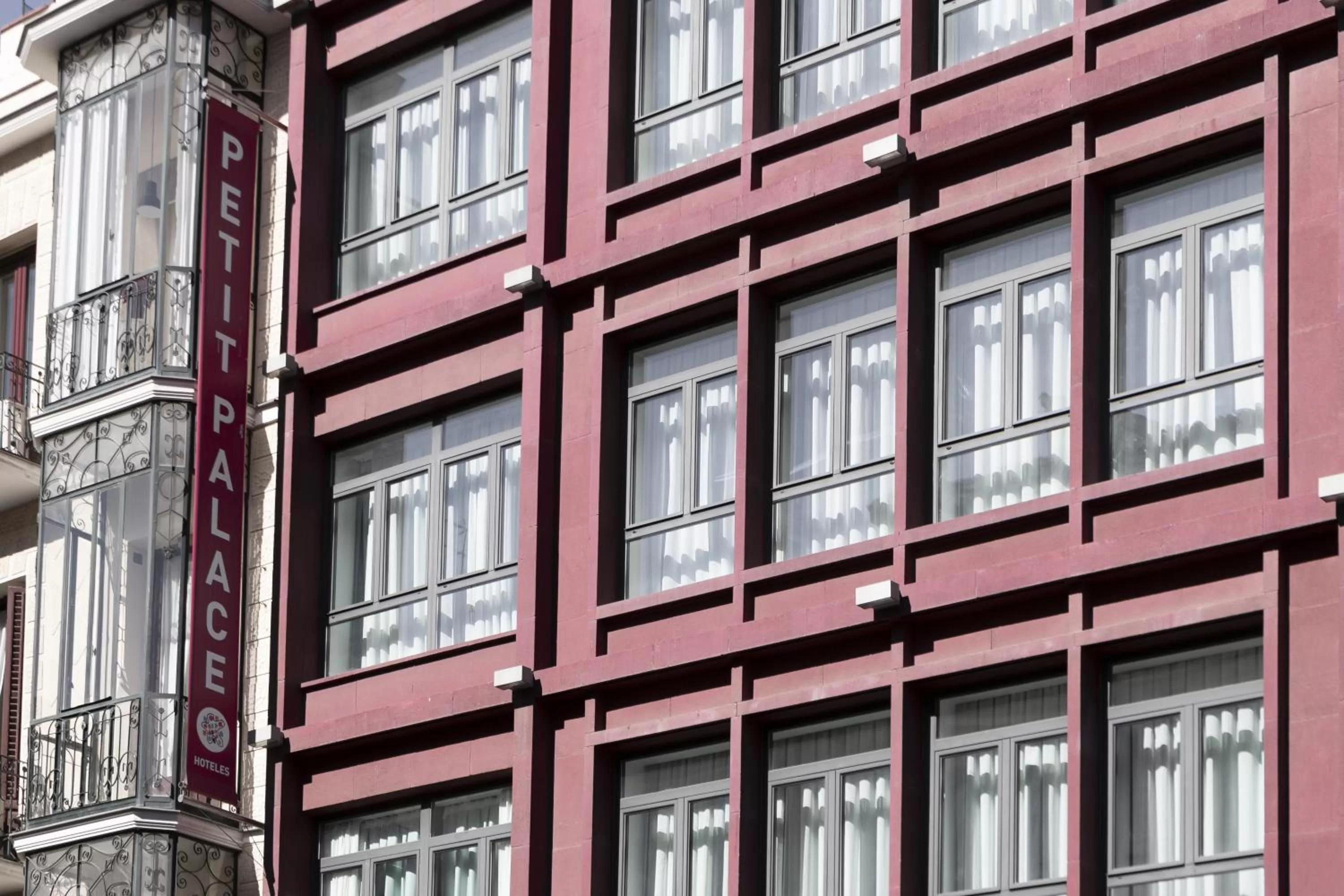 Facade/entrance in Petit Palace Plaza Mayor
