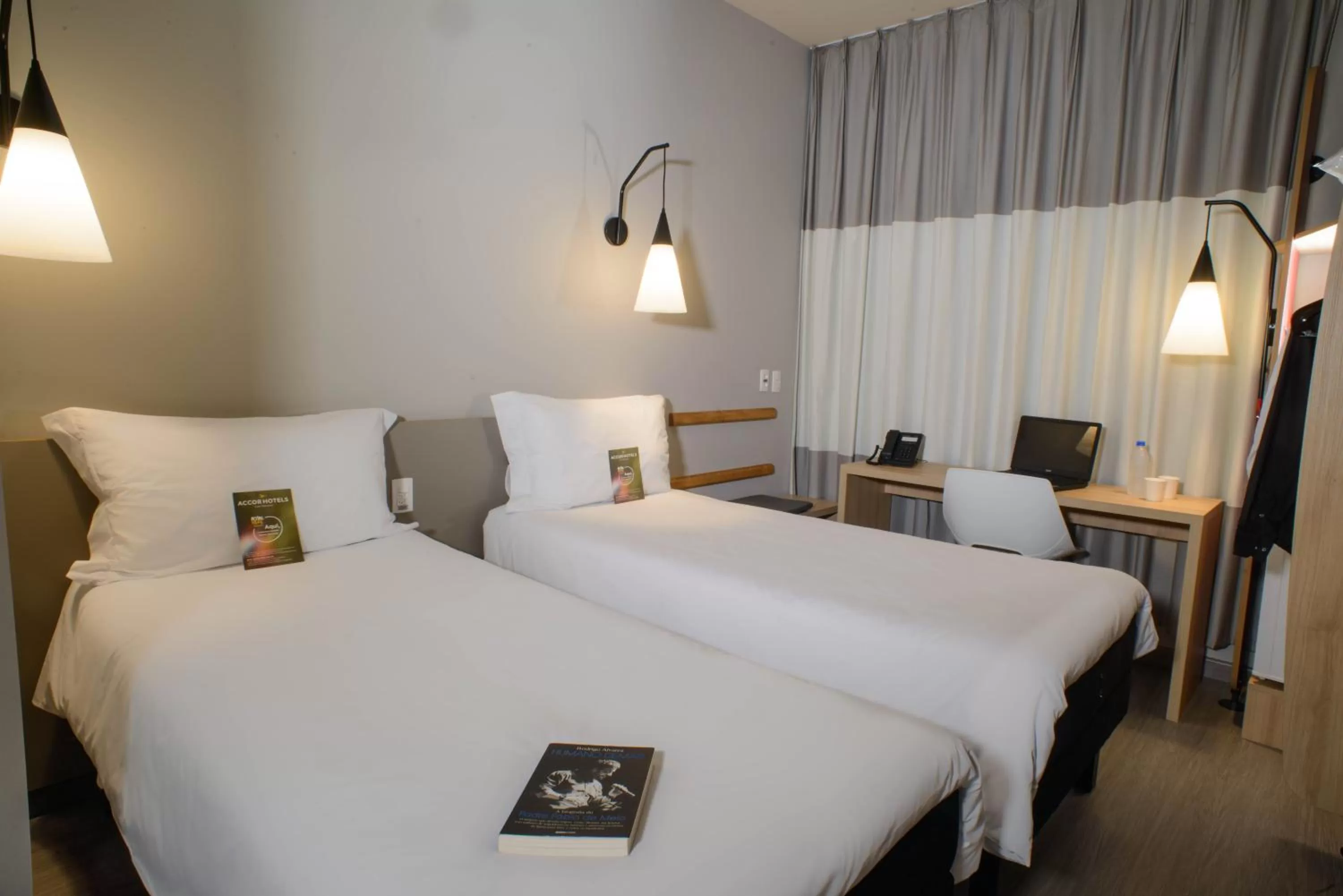 Photo of the whole room, Bed in ibis Itatiba