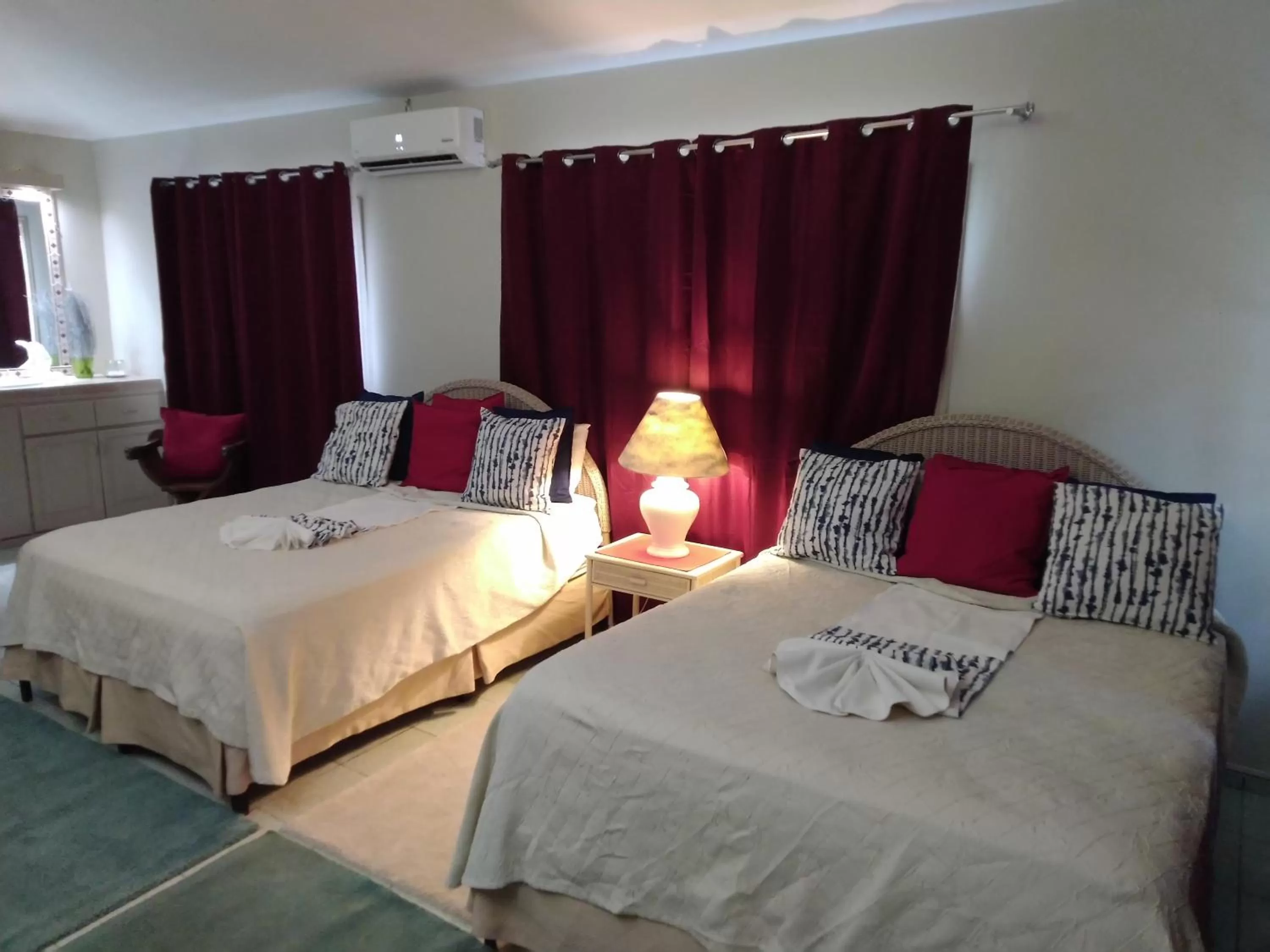 Bedroom in Hotel Coco Plaza