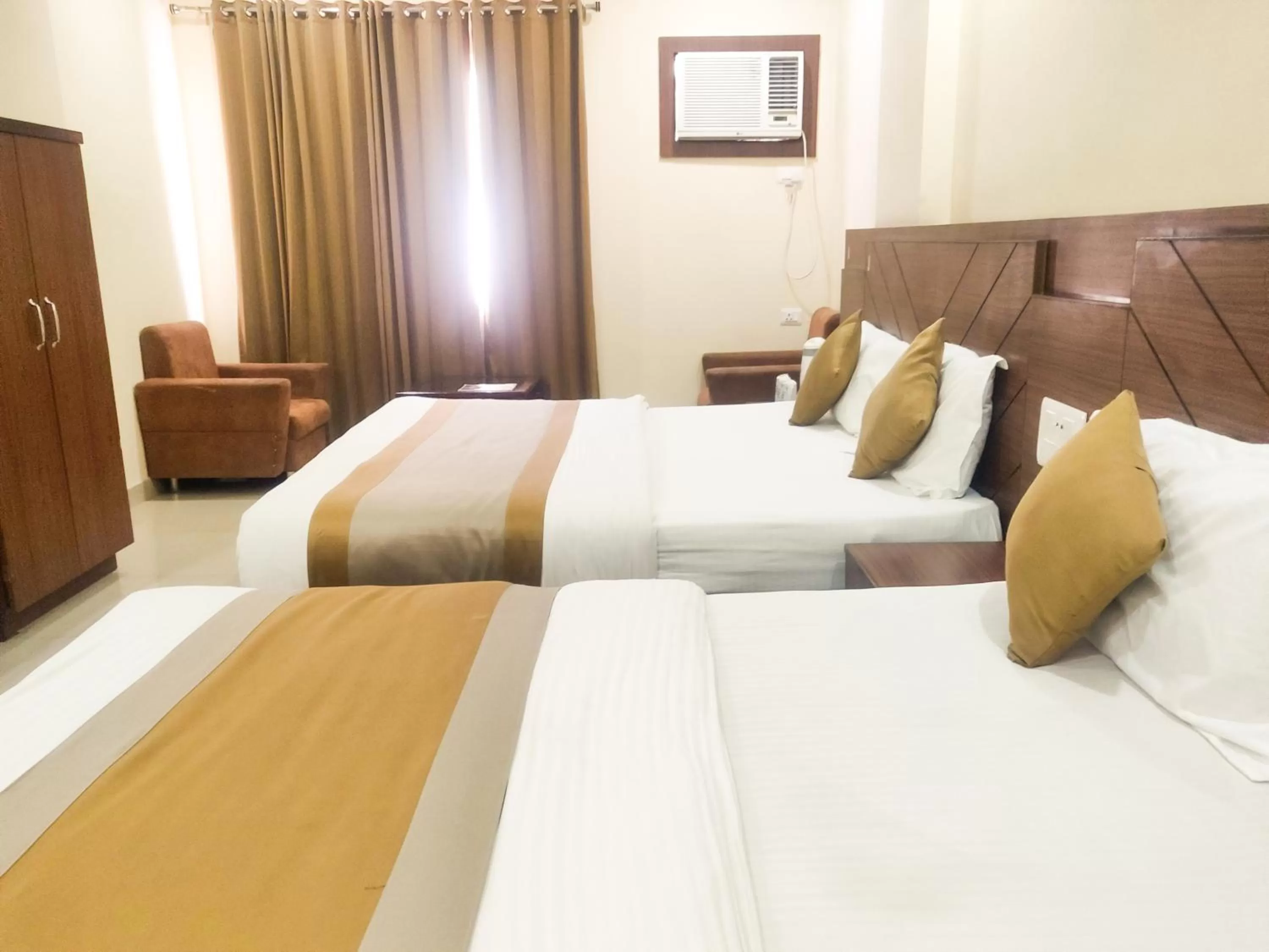 Bedroom, Bed in Hotel The Vaishno Devi Hills