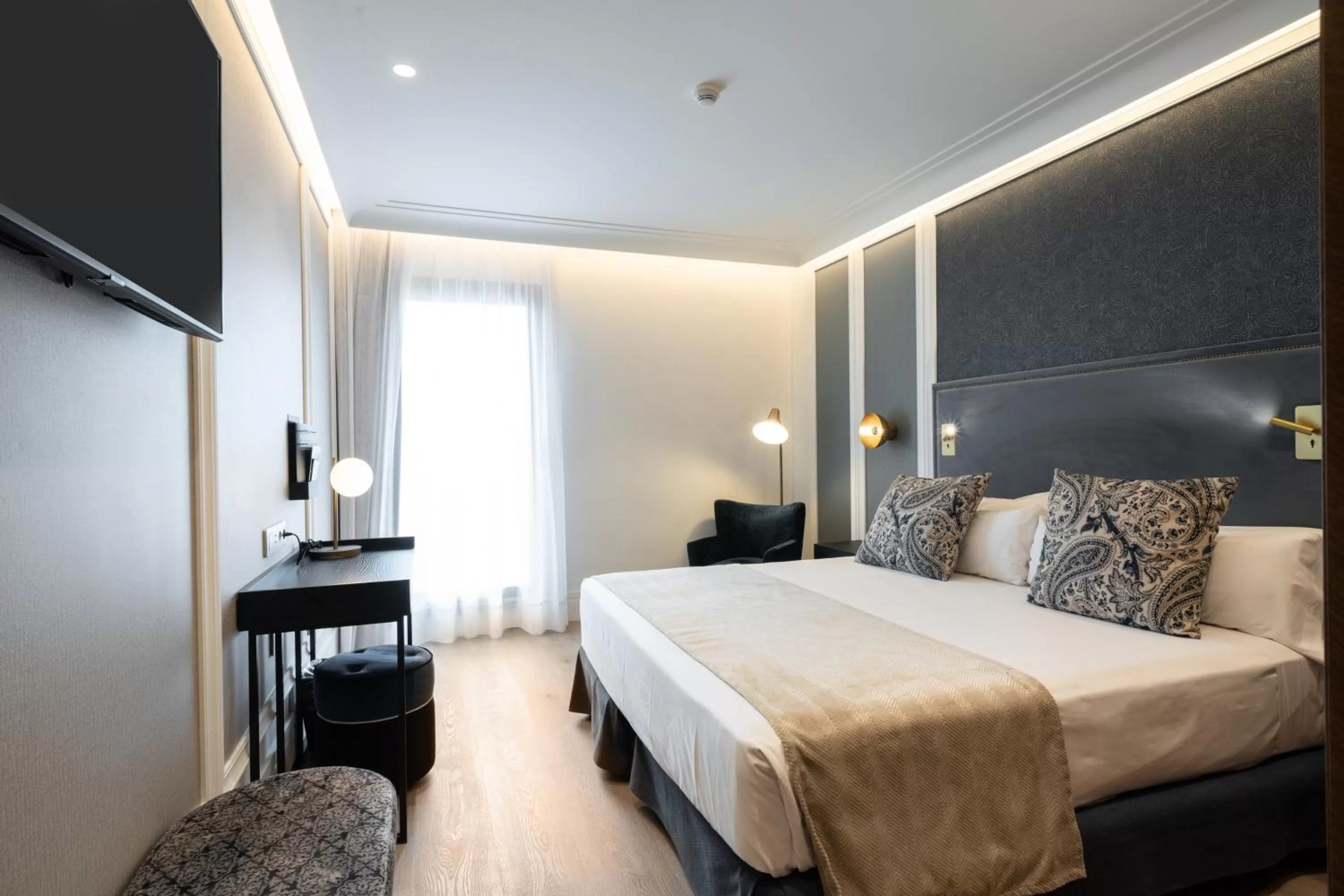 Bed in Catalonia Plaza Catalunya