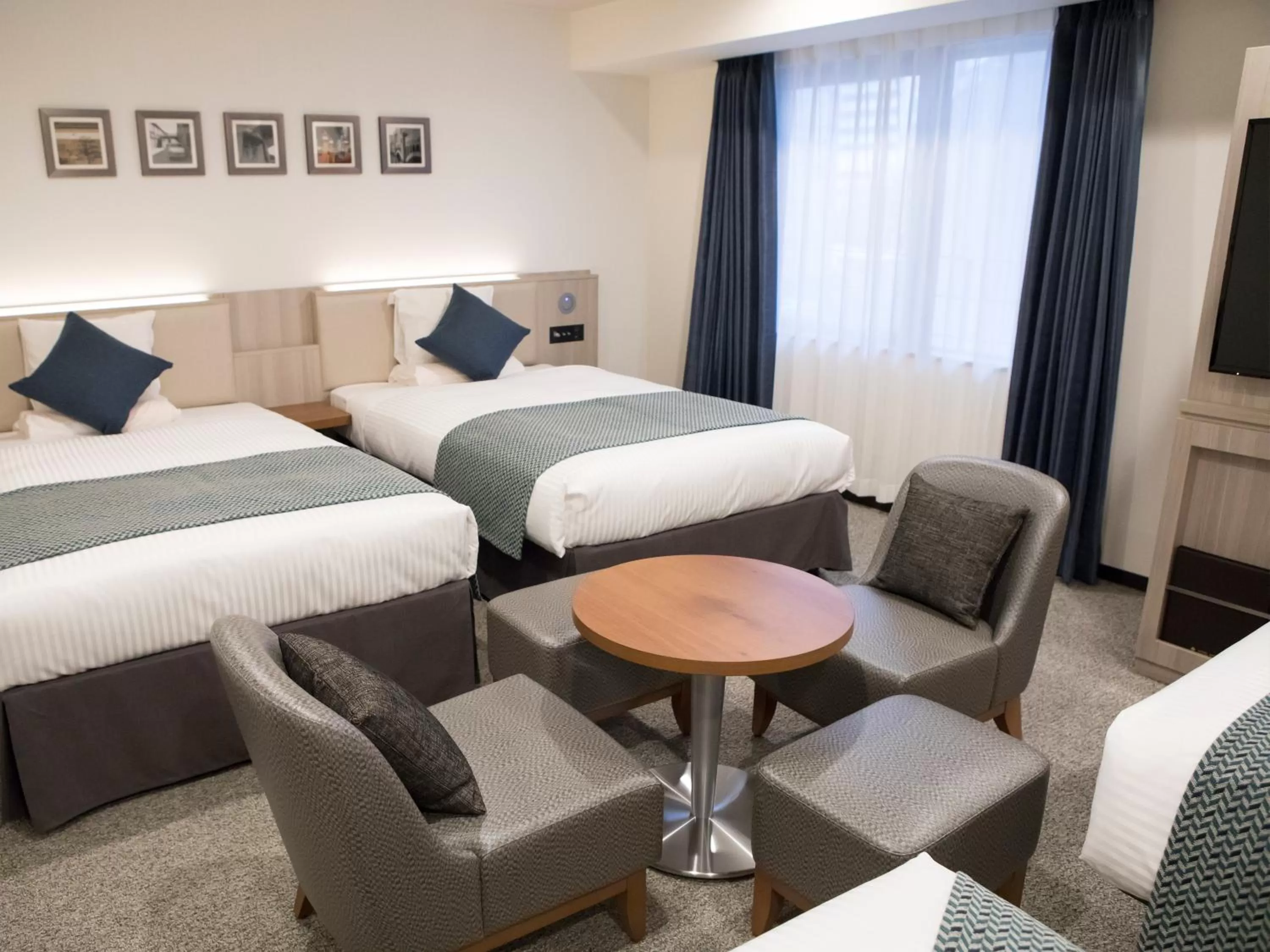 Photo of the whole room, Bed in HOTEL MYSTAYS Midosuji Honmachi