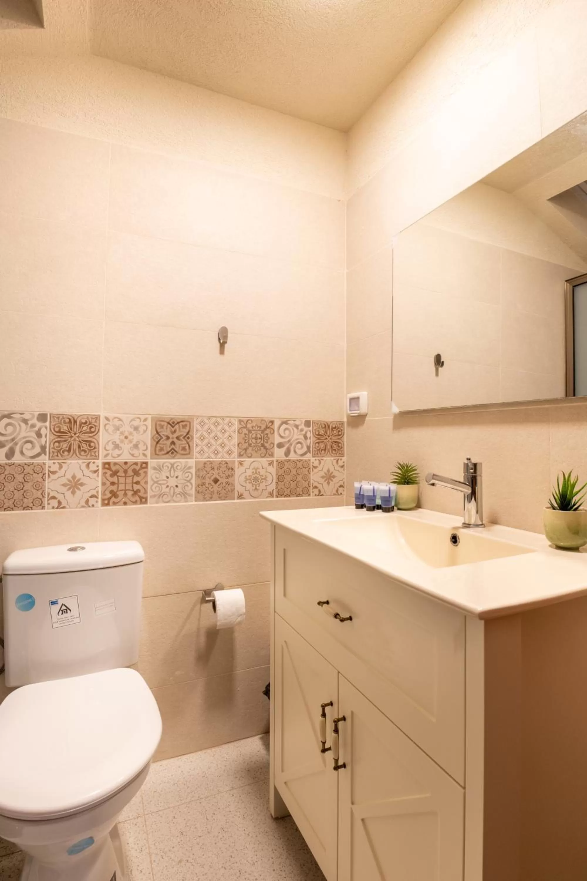 Toilet in Via Maria Boutique Suites - Free Parking