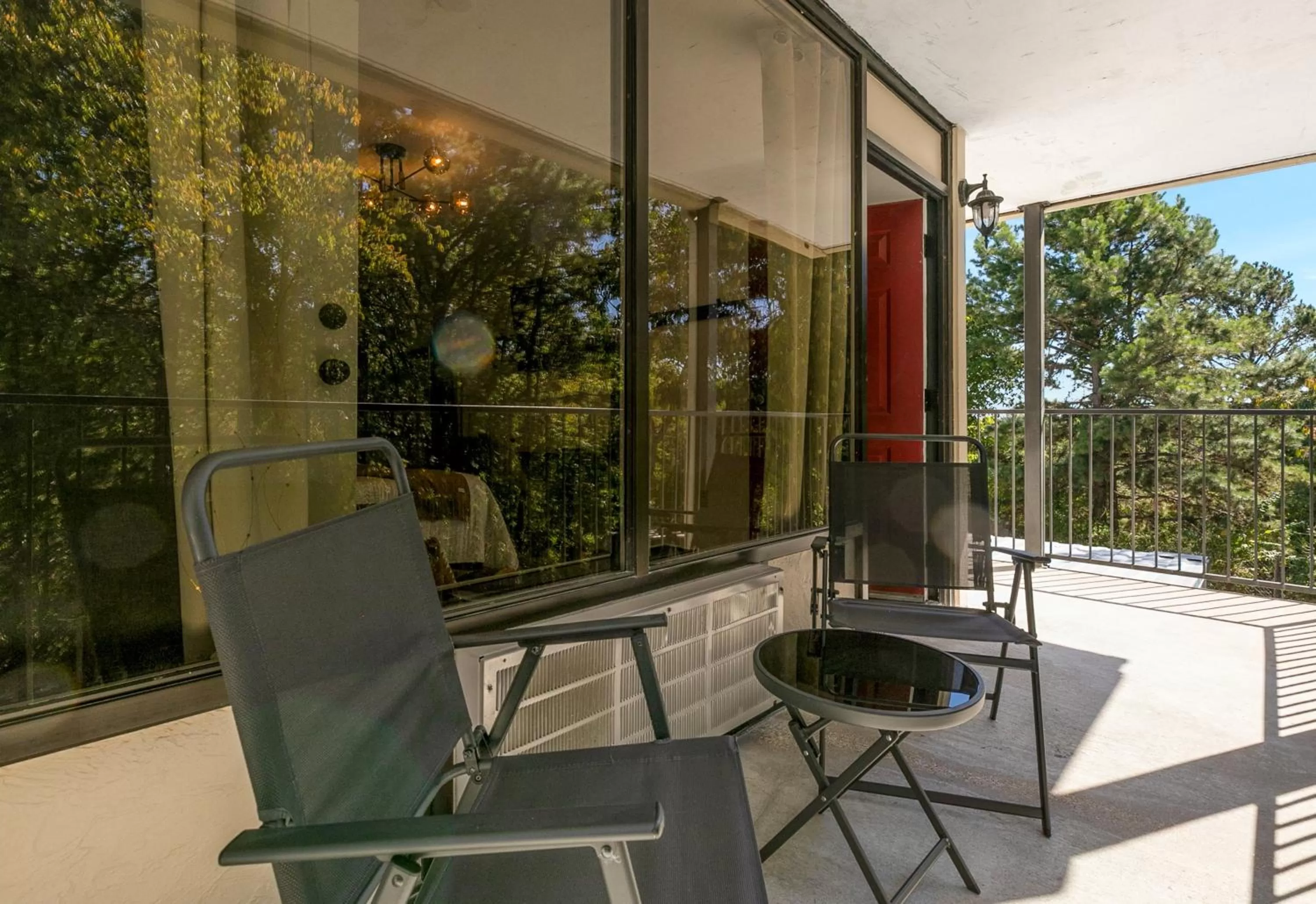 Patio in Candlewick Inn and Suites
