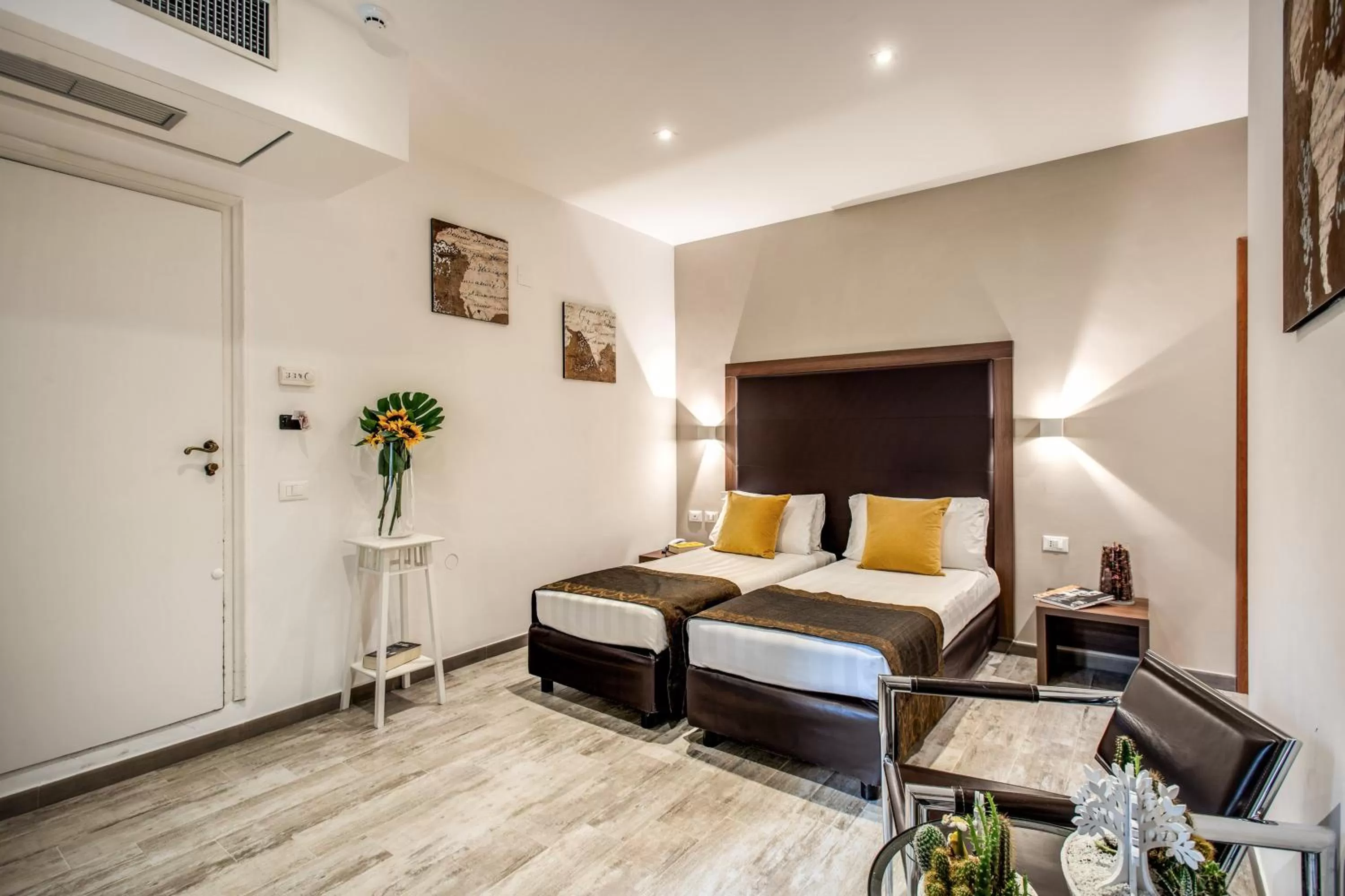 Photo of the whole room, Bed in Rome Garden Hotel