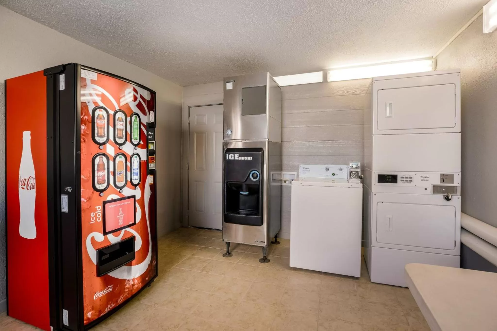 laundry in Red Roof Inn Alexandria, LA