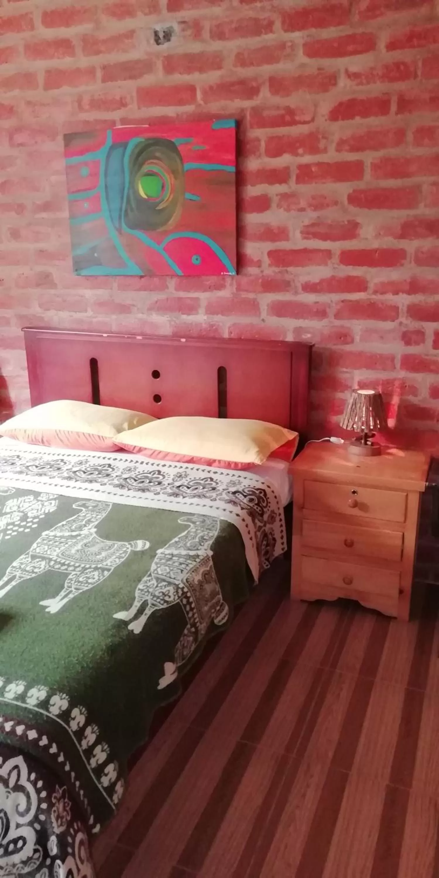Property building, Bed in Hostal La Casa Amarilla City