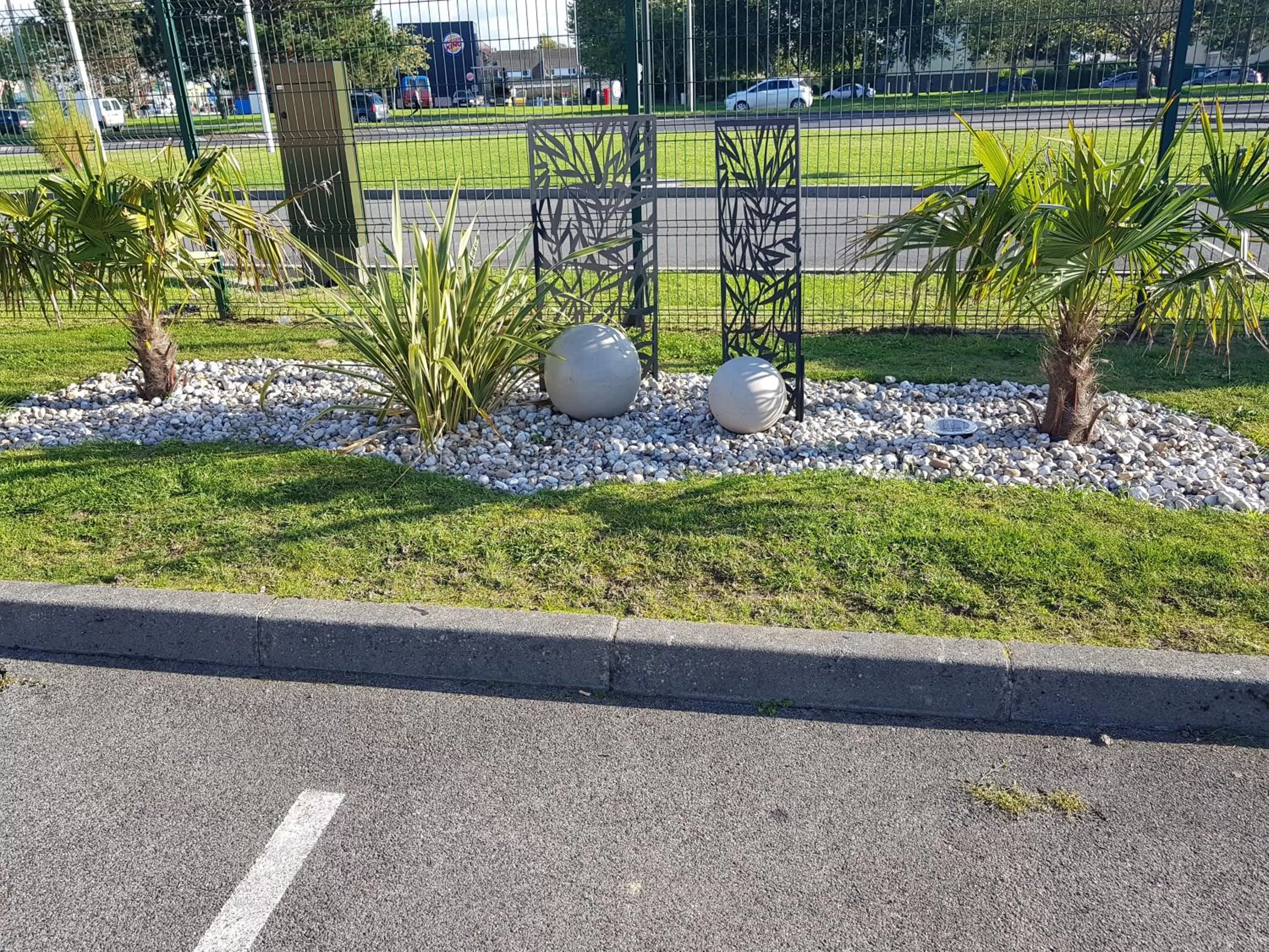 Garden in ibis budget Berck Sur Mer