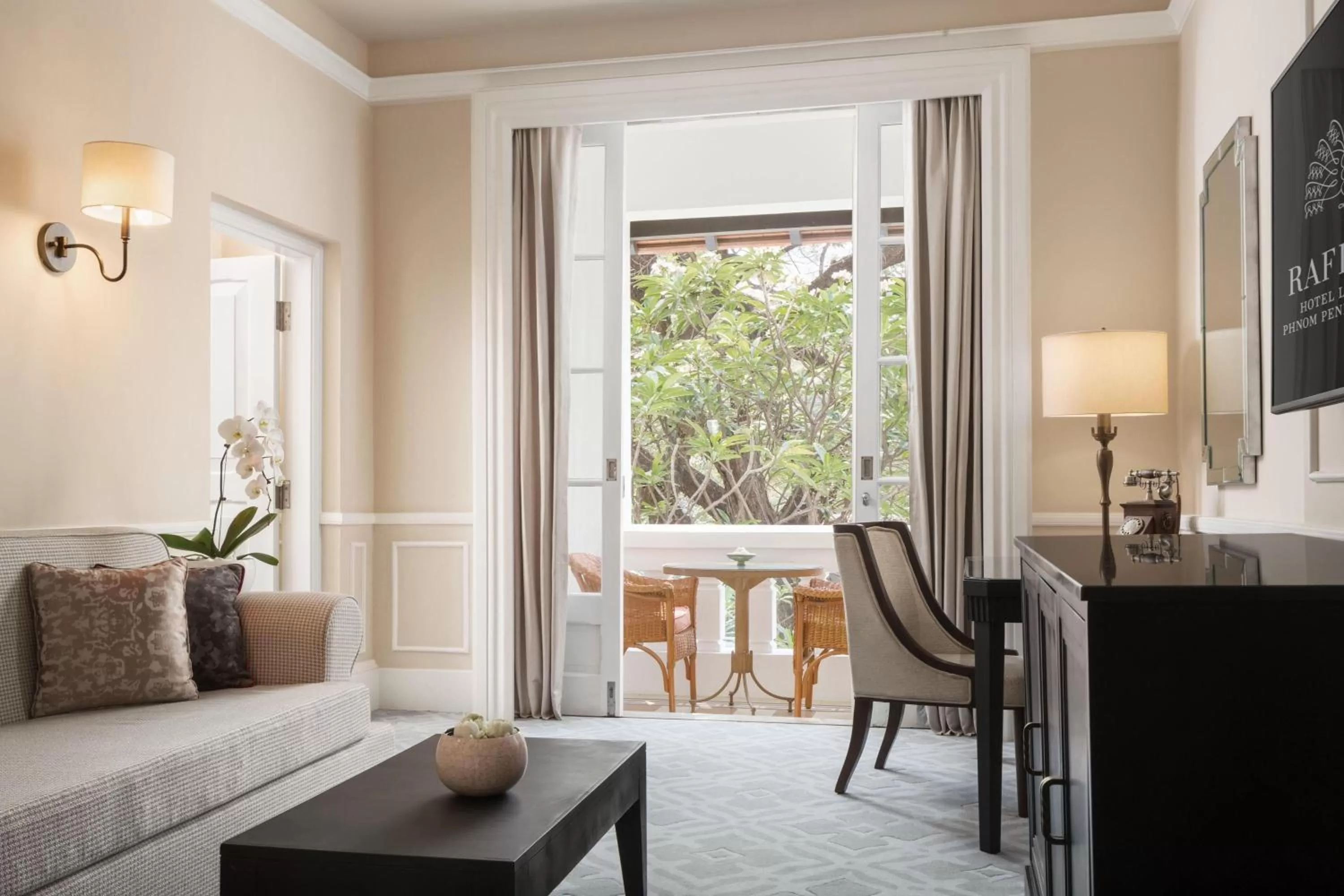 Bed in Raffles Hotel Le Royal