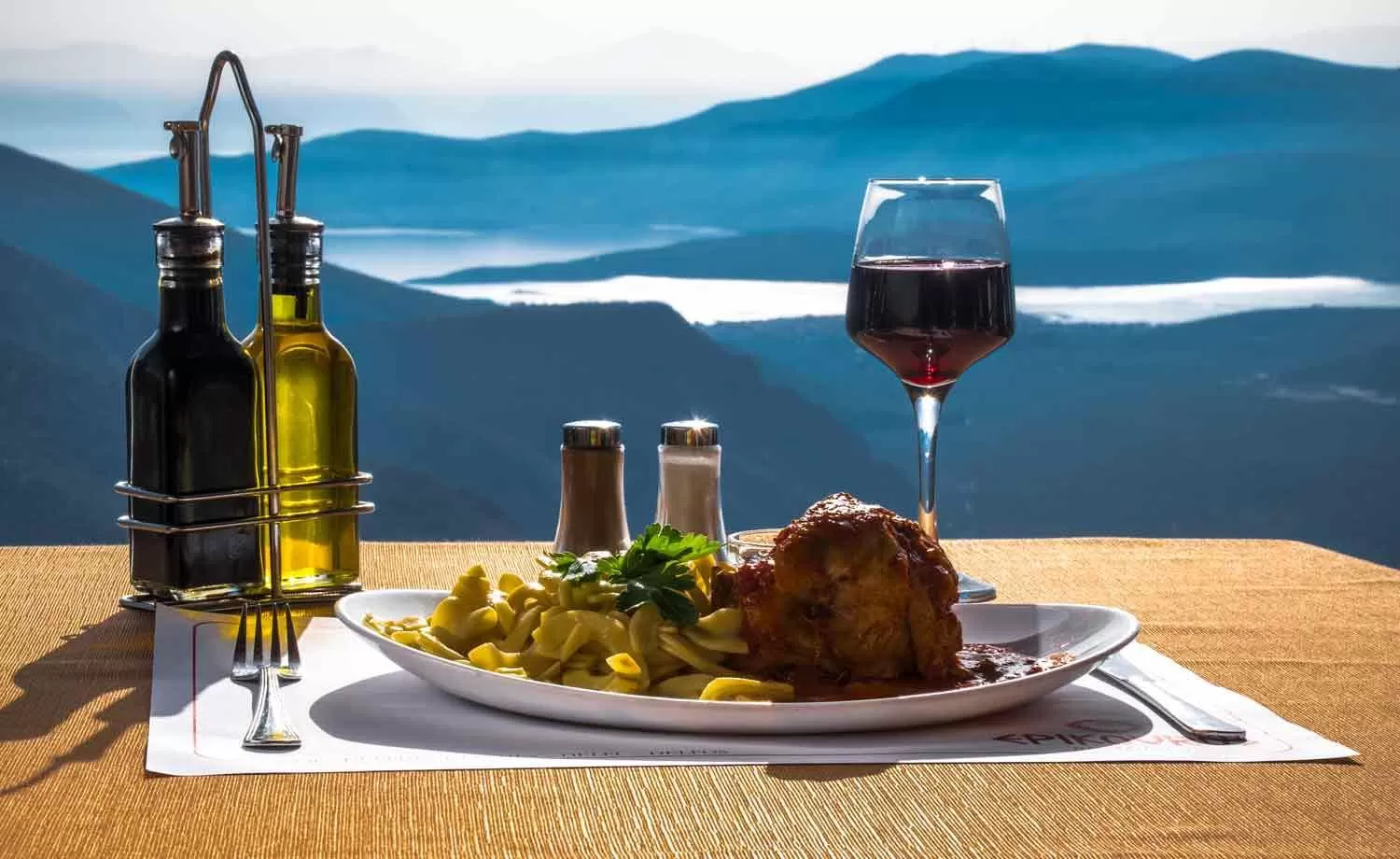 Restaurant/places to eat in Fedriades Delphi Hotel