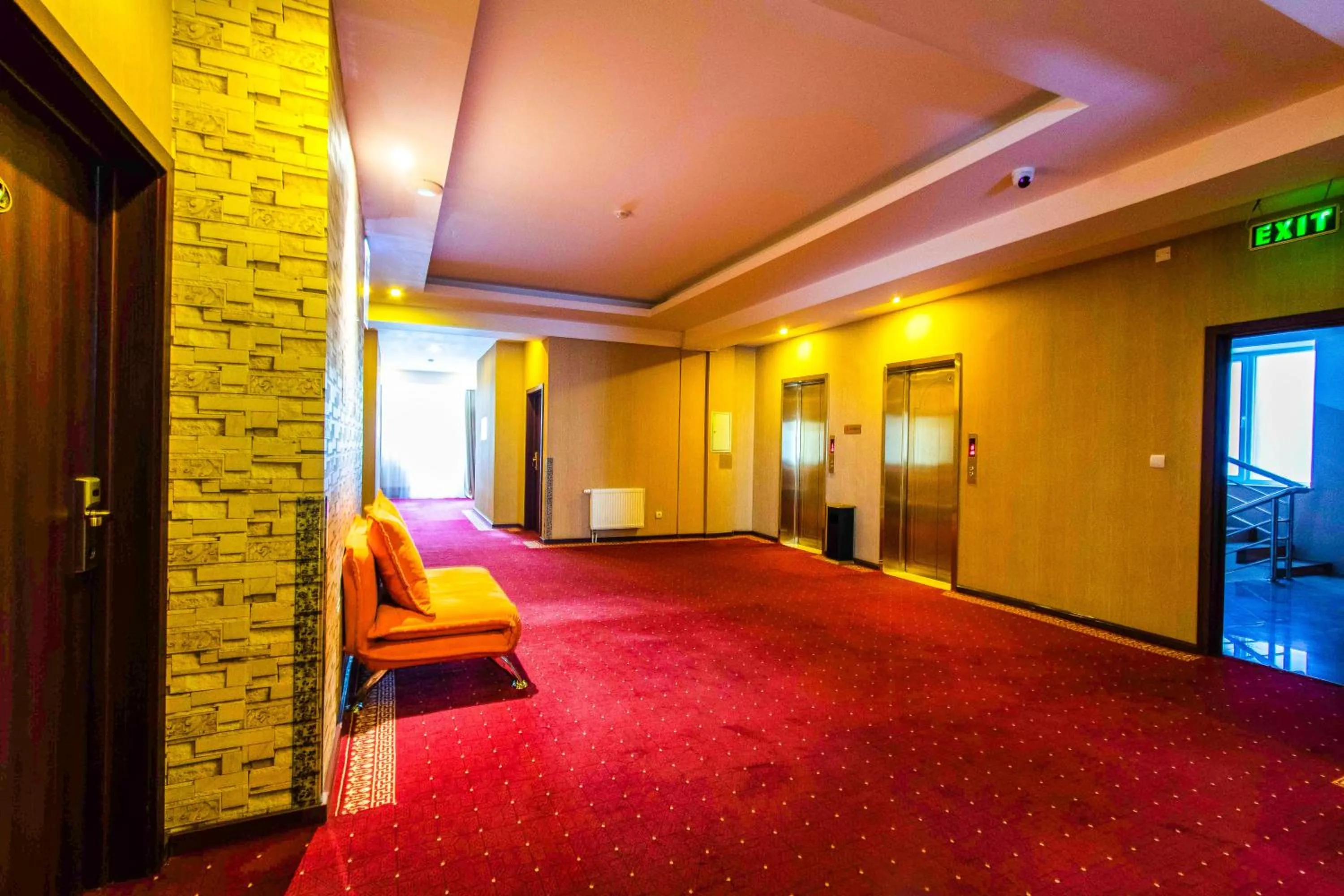 Property building, Bed in Springs Hotel Ulaanbaatar