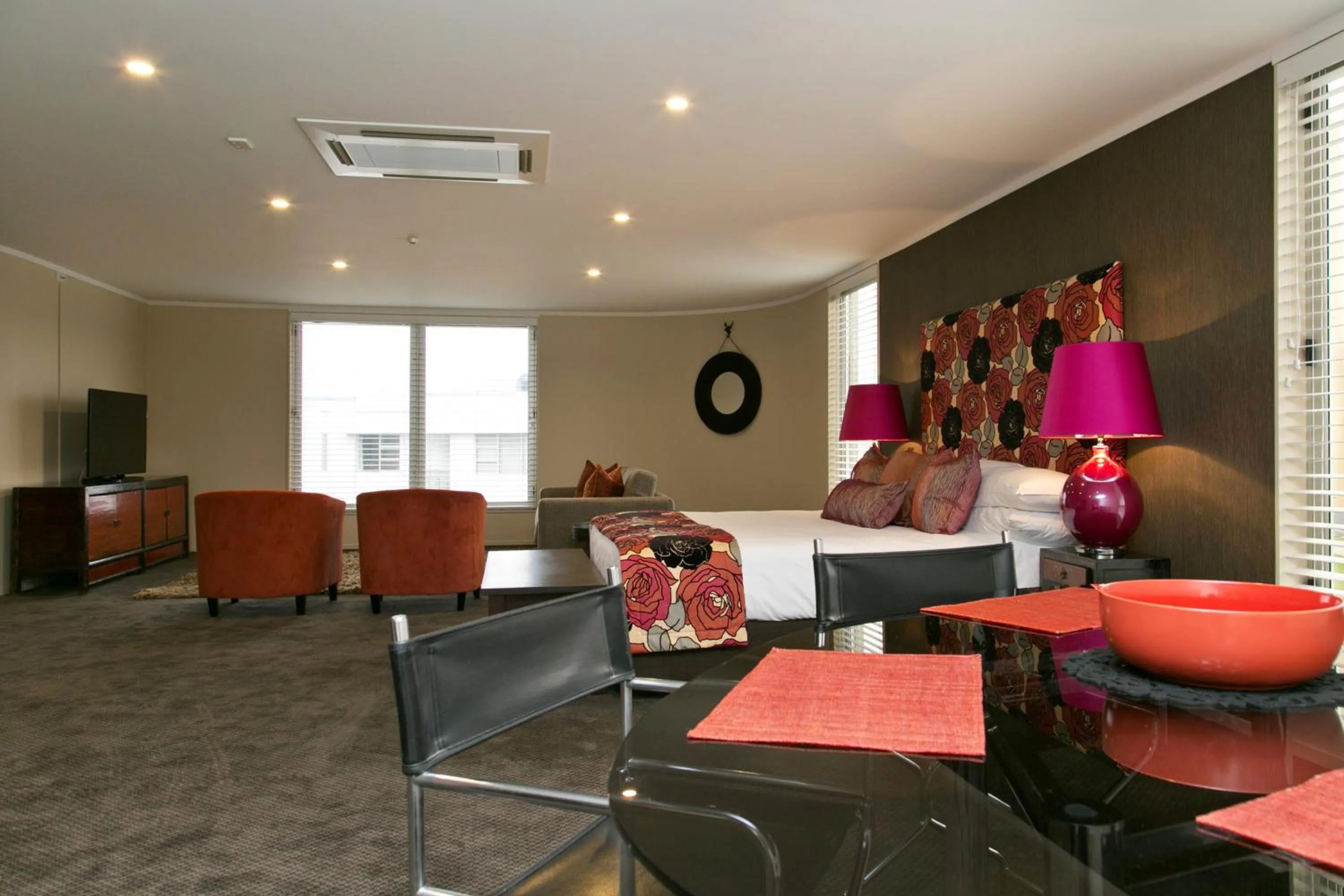 TV and multimedia in The Cove- On The Lake