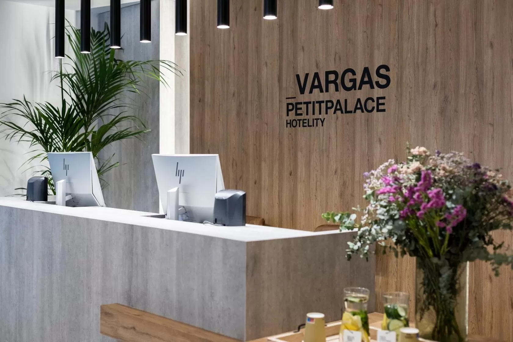 Lobby or reception in Petit Palace Vargas