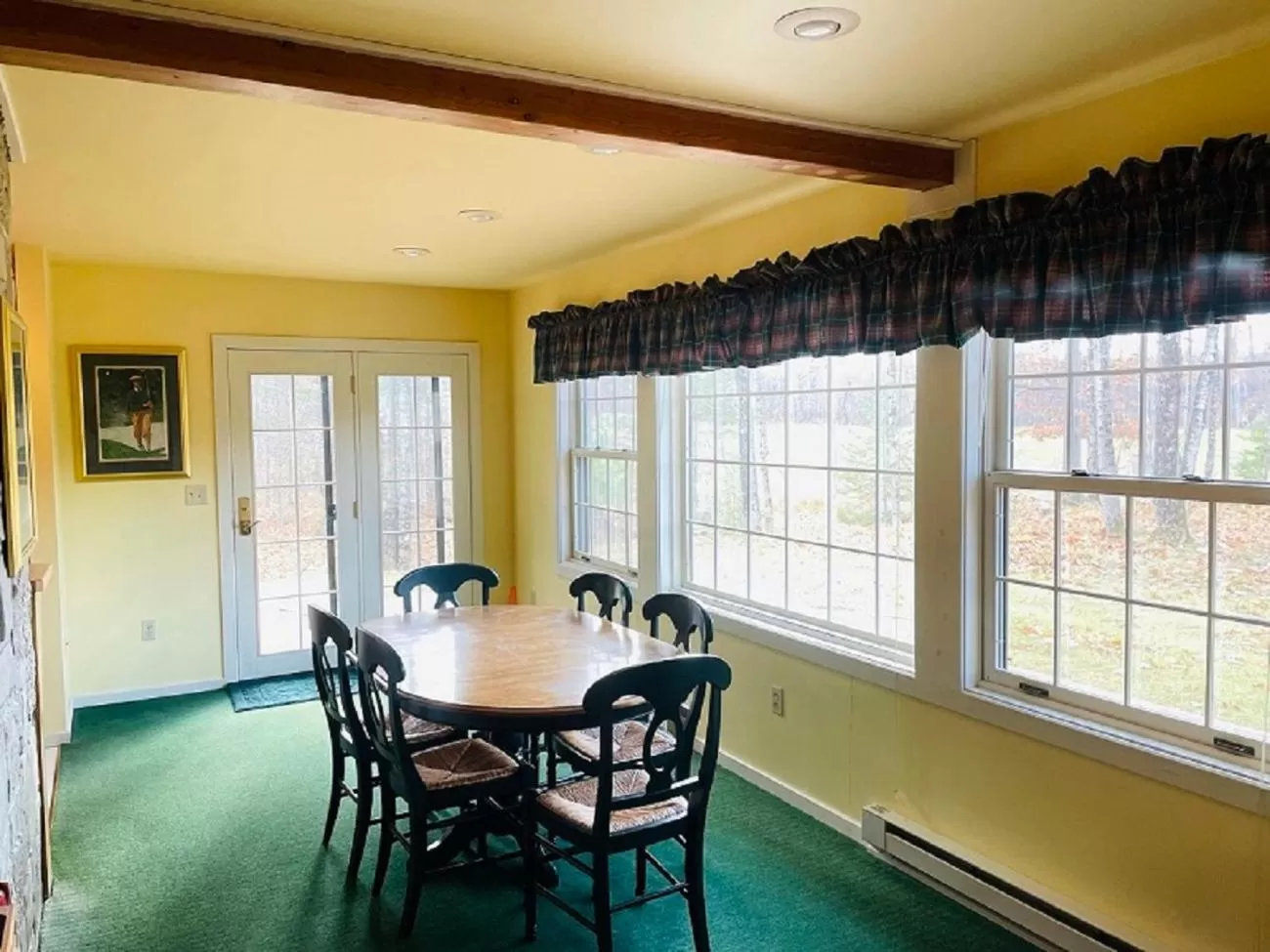 Dining area in Drummond Island Resort