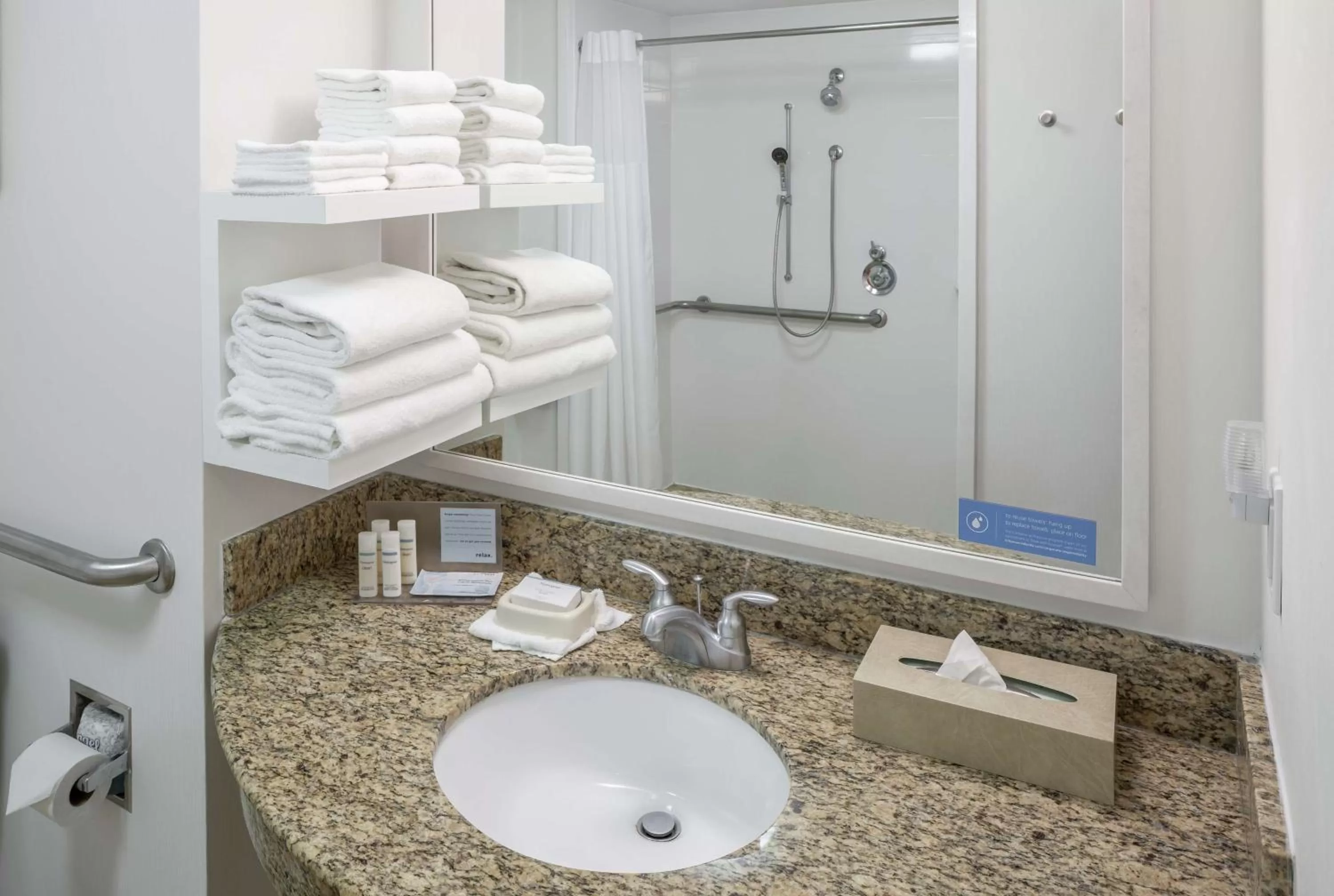 Bathroom in Hampton Inn Austin Round Rock