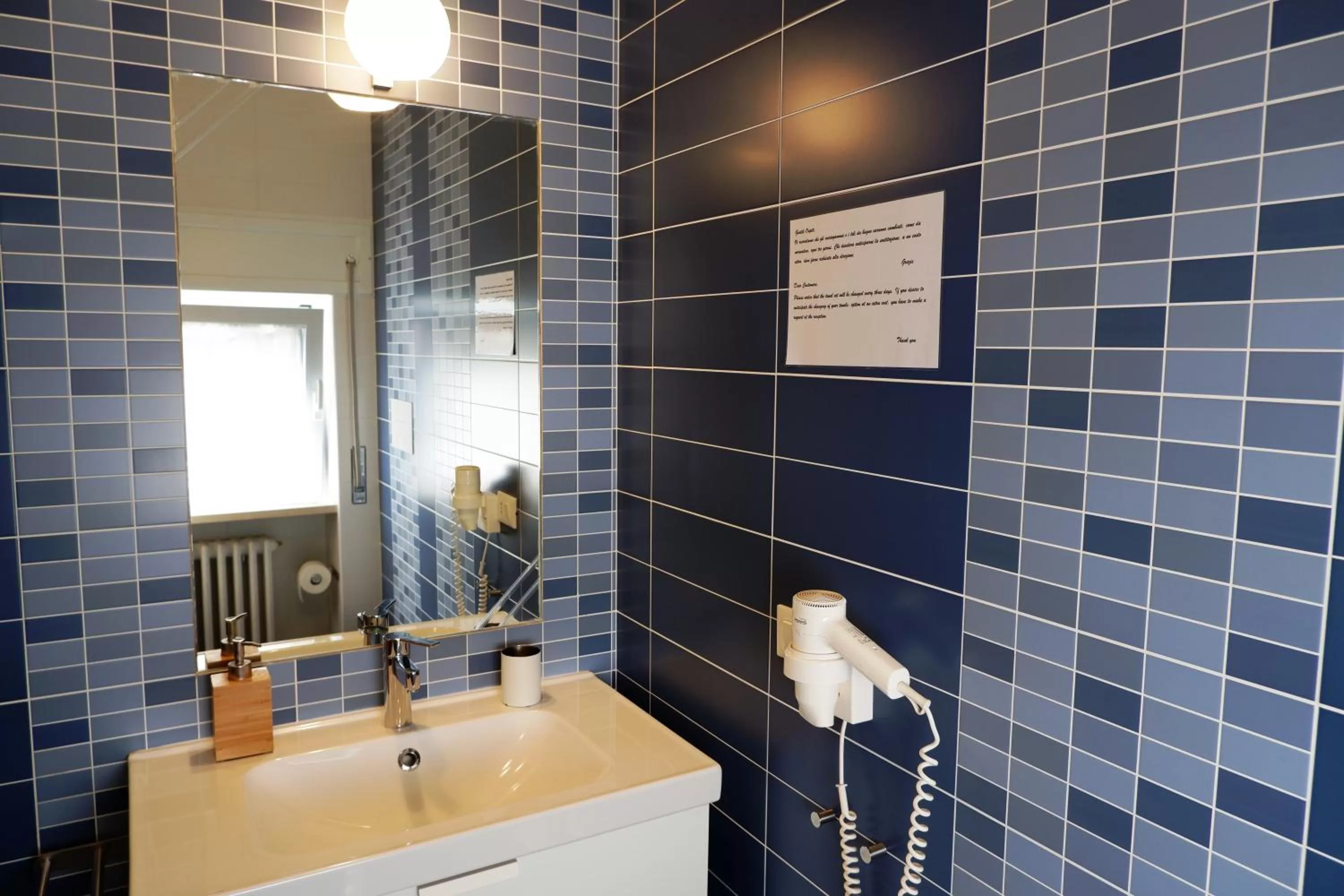 Bathroom in B&B Il Giardino In Città - Parcheggio Privato Gratuito