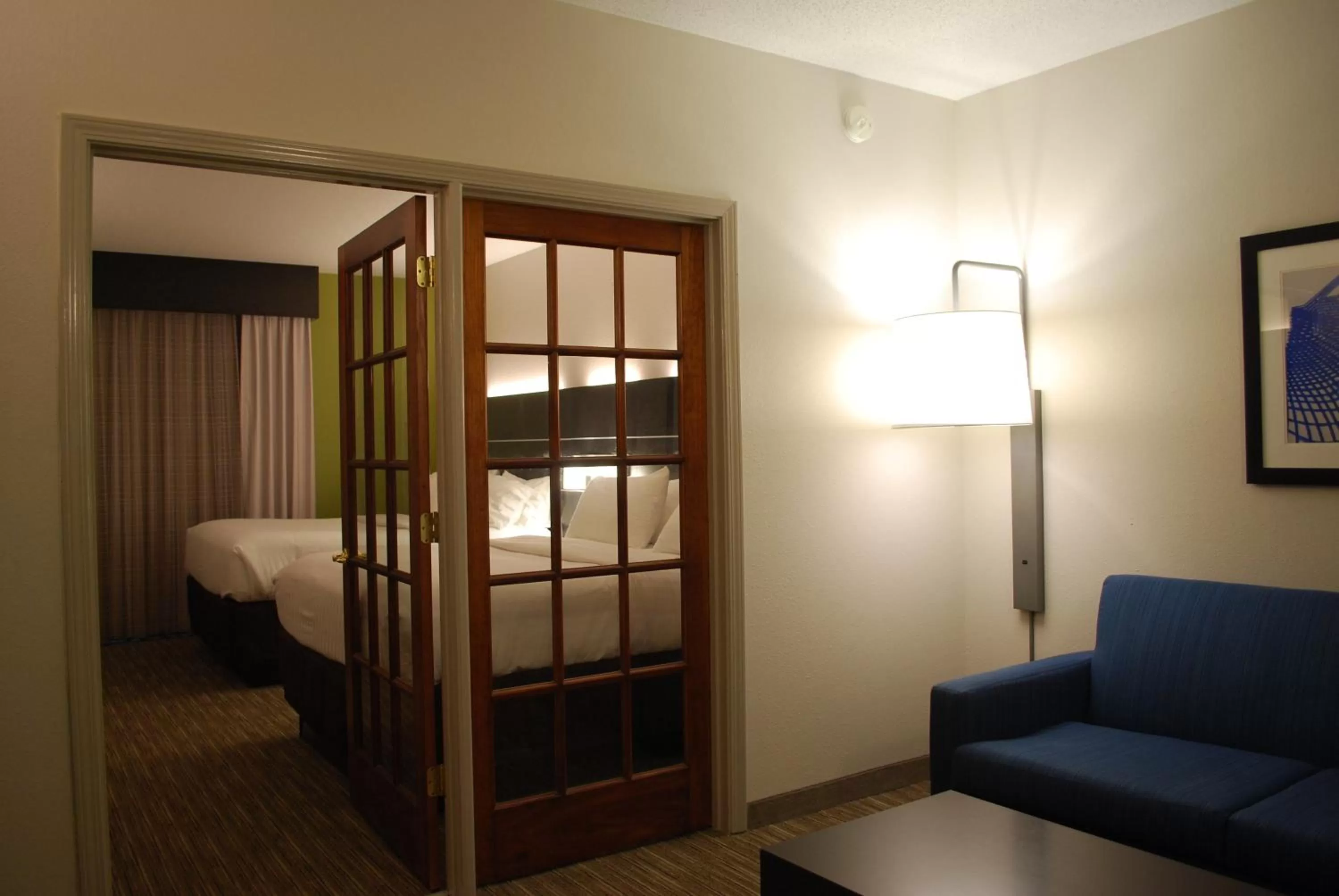 Photo of the whole room, Bed in Holiday Inn Express Hotel & Suites Kingsport-Meadowview I-26 by IHG