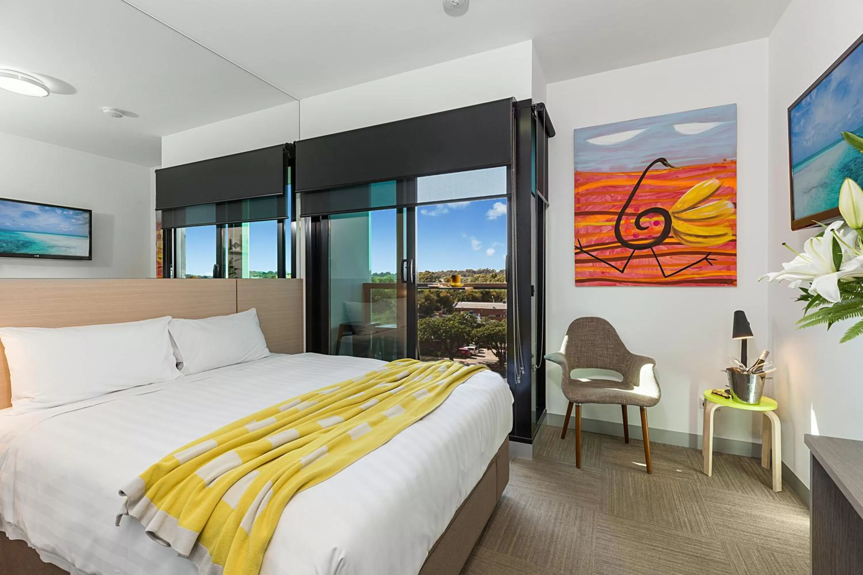 Photo of the whole room, Bed in Mercure Bendigo Schaller