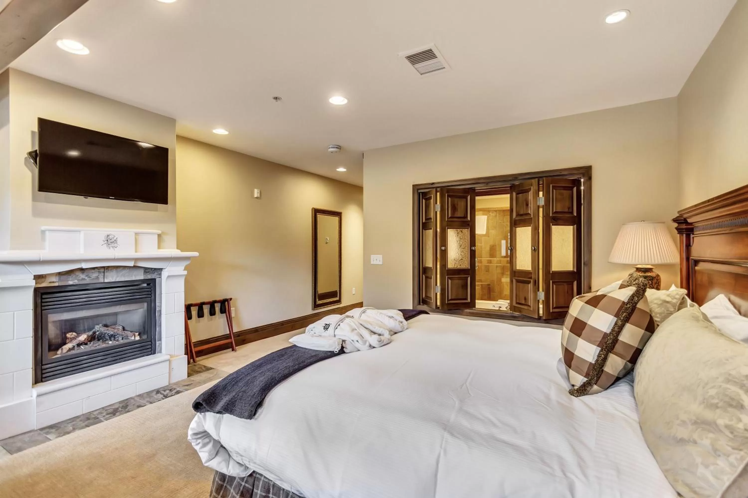 Bed in The Chateaux Deer Valley