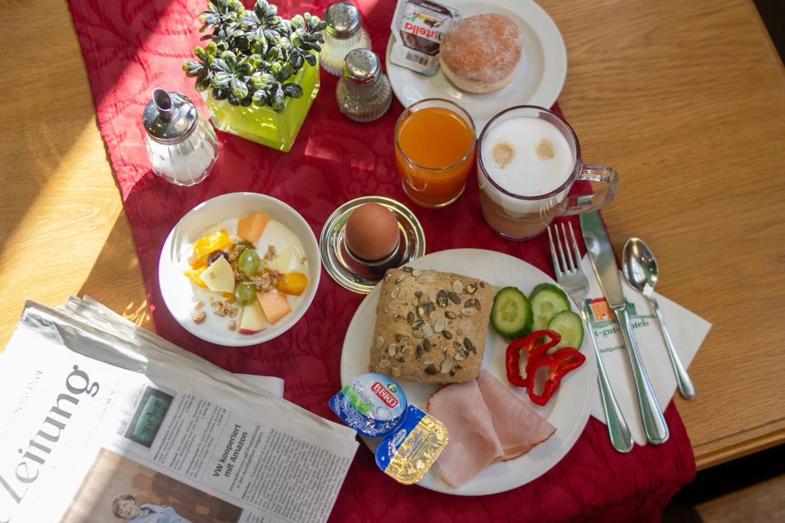 Breakfast in An der Persiluhr Stadt-gut-Hotel