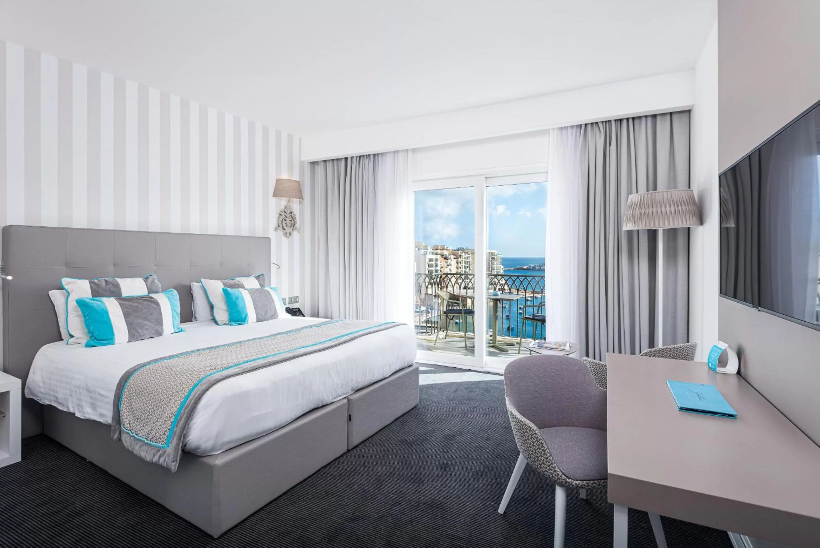 Photo of the whole room, Bed in Hotel Juliani - Boutique Hotel