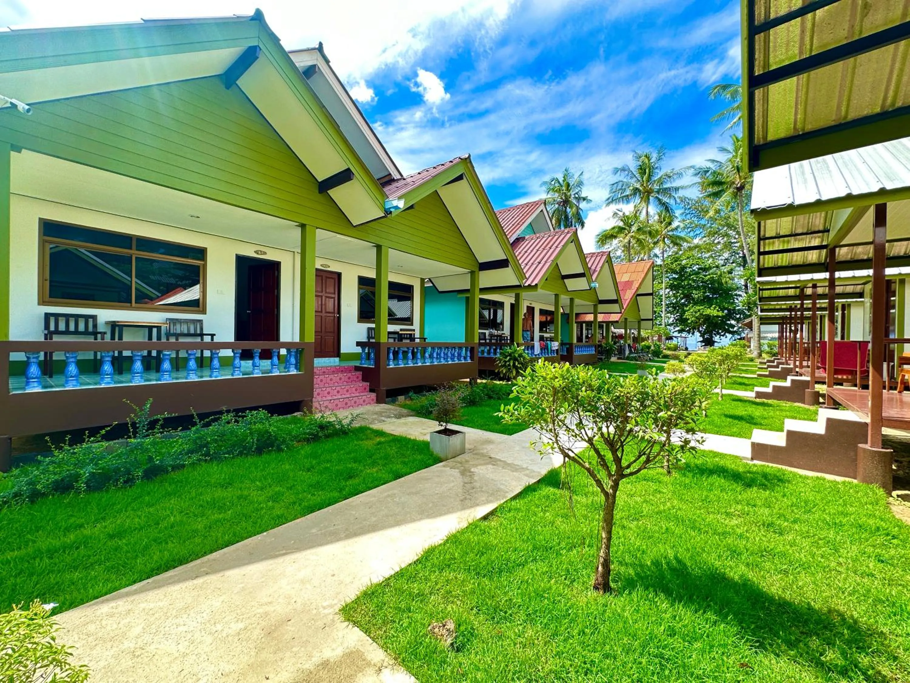 Neighbourhood in Lanta L.D. Beach Bungalow