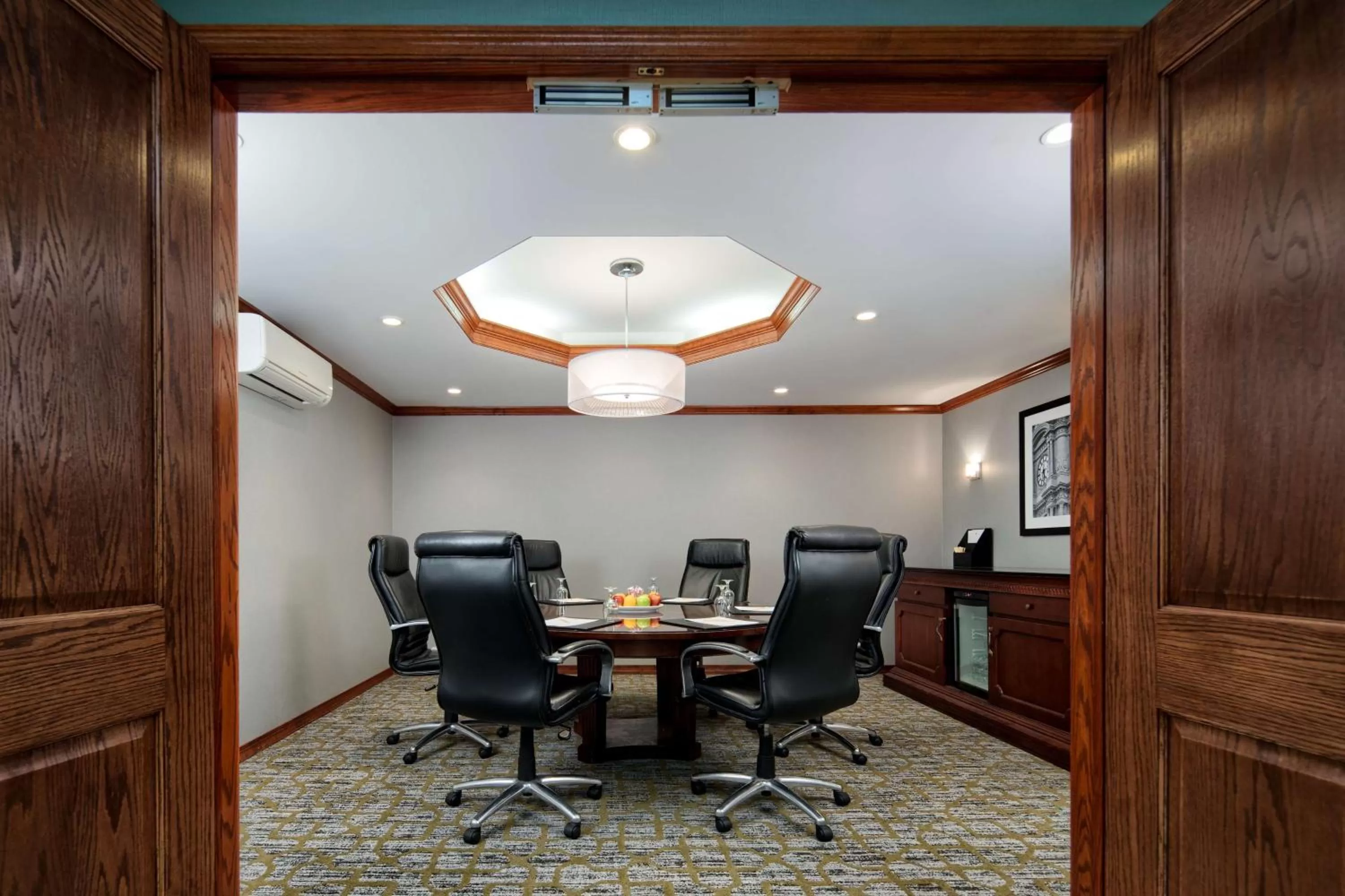 Meeting/conference room in DoubleTree by Hilton Philadelphia Airport