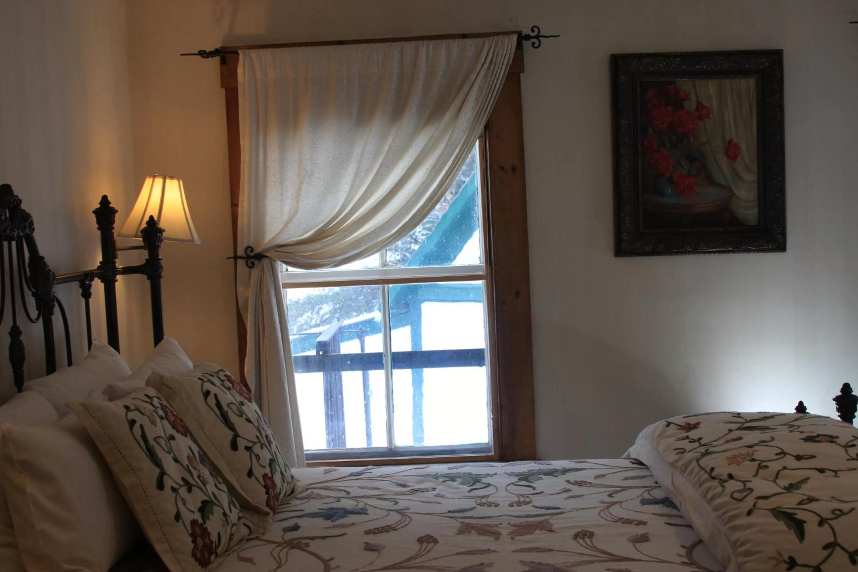 Other, Bed in Follansbee Inn