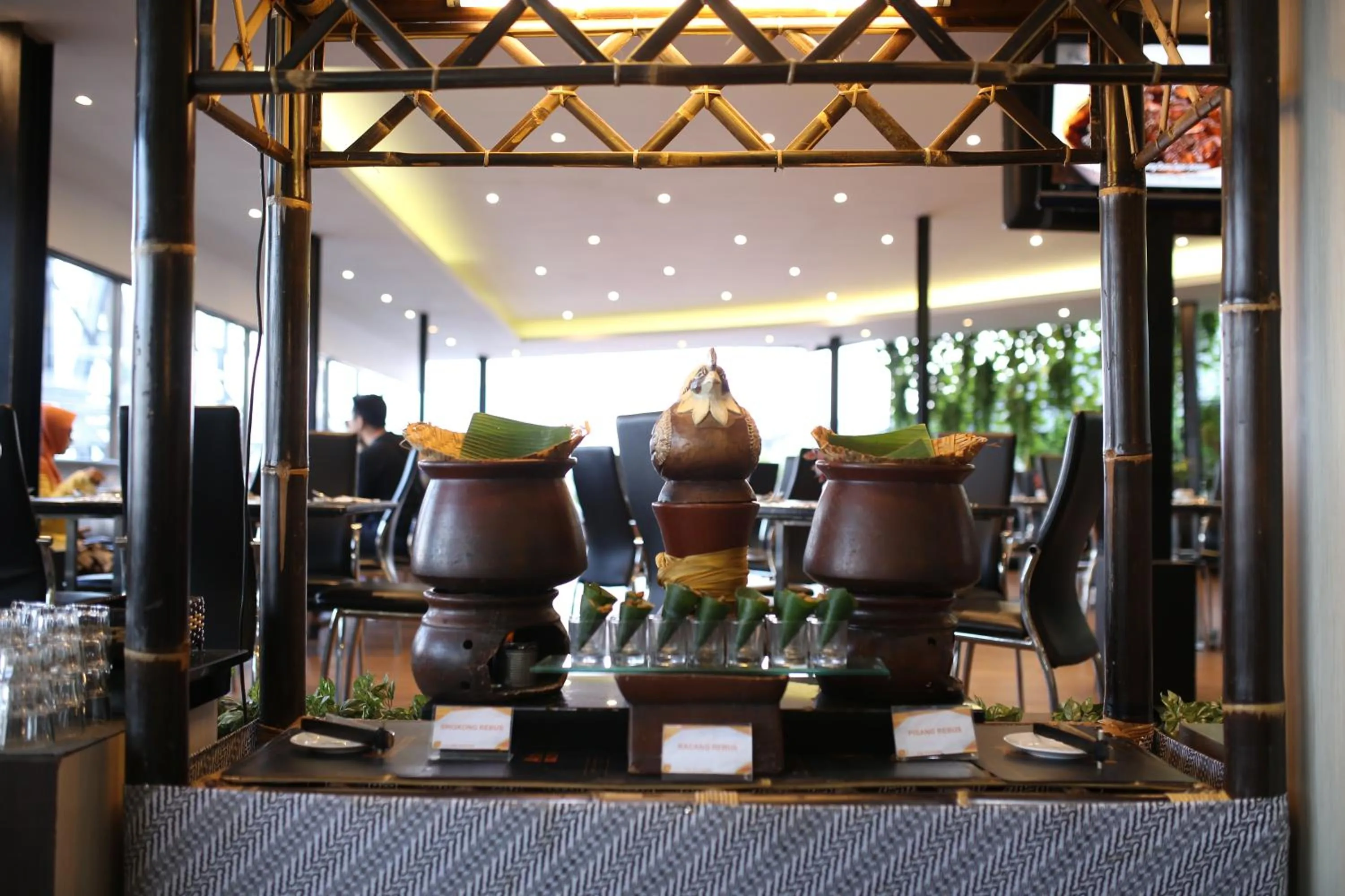 Breakfast in Aria Gajayana