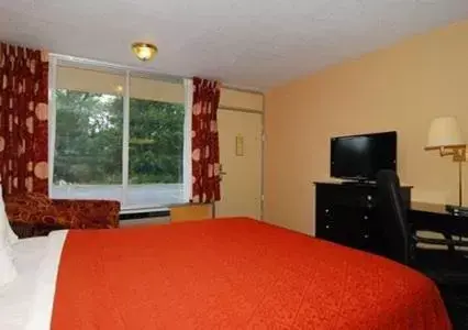 King Room - Smoking in Quality Inn Ada near University King Room - Smoking in Quality Inn Ada near University