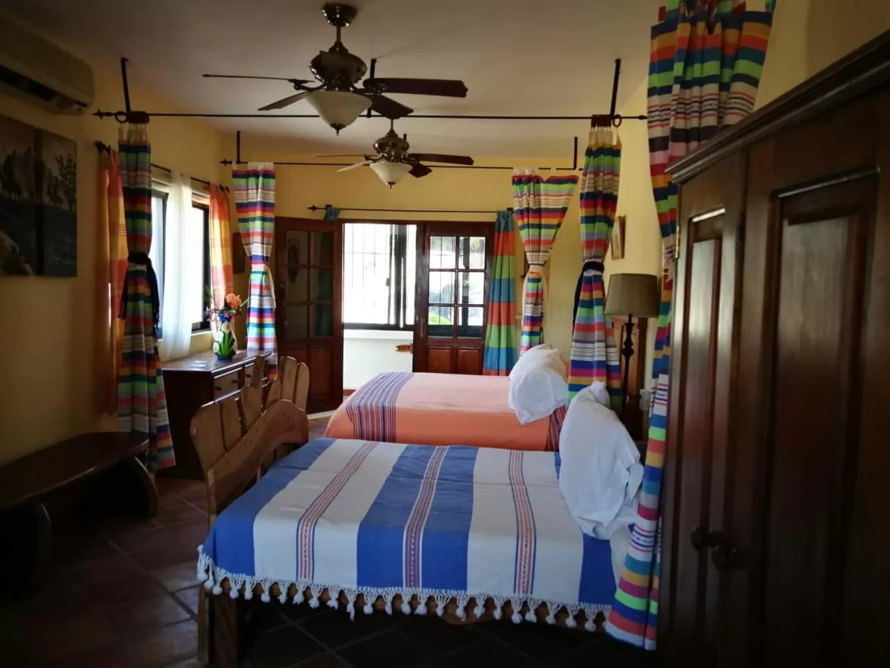 Photo of the whole room, Bed in Hotel Casamar Suites