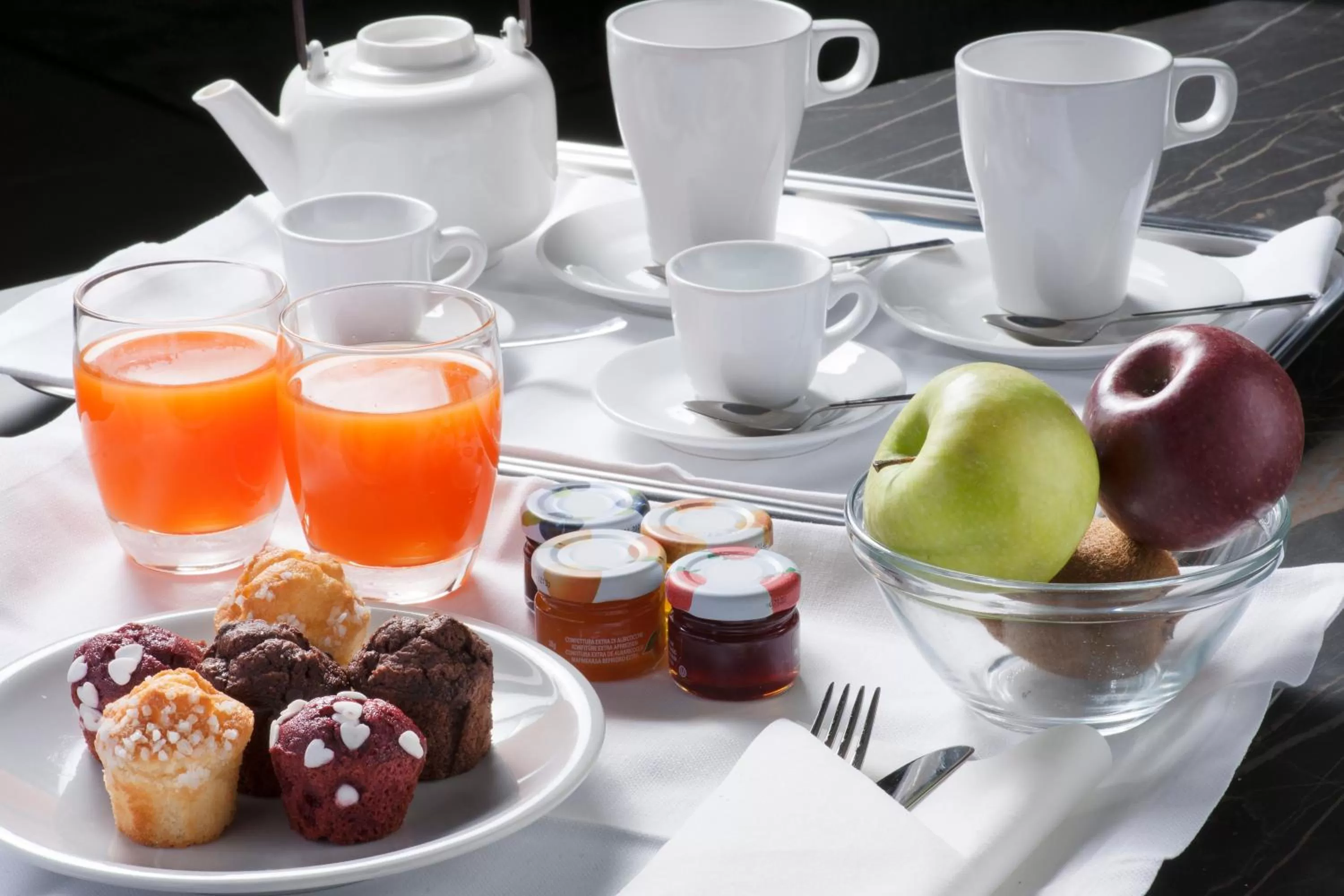 Food and drinks in Radisson Hotel Nola Naples