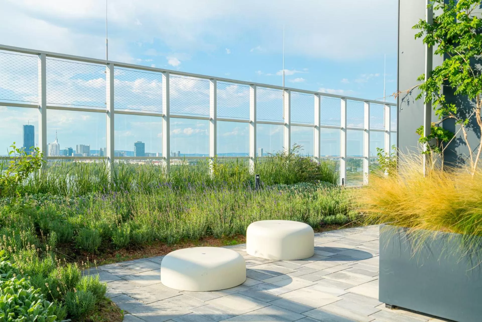 Balcony/Terrace in Vienna Residence, Marina Tower - Danube