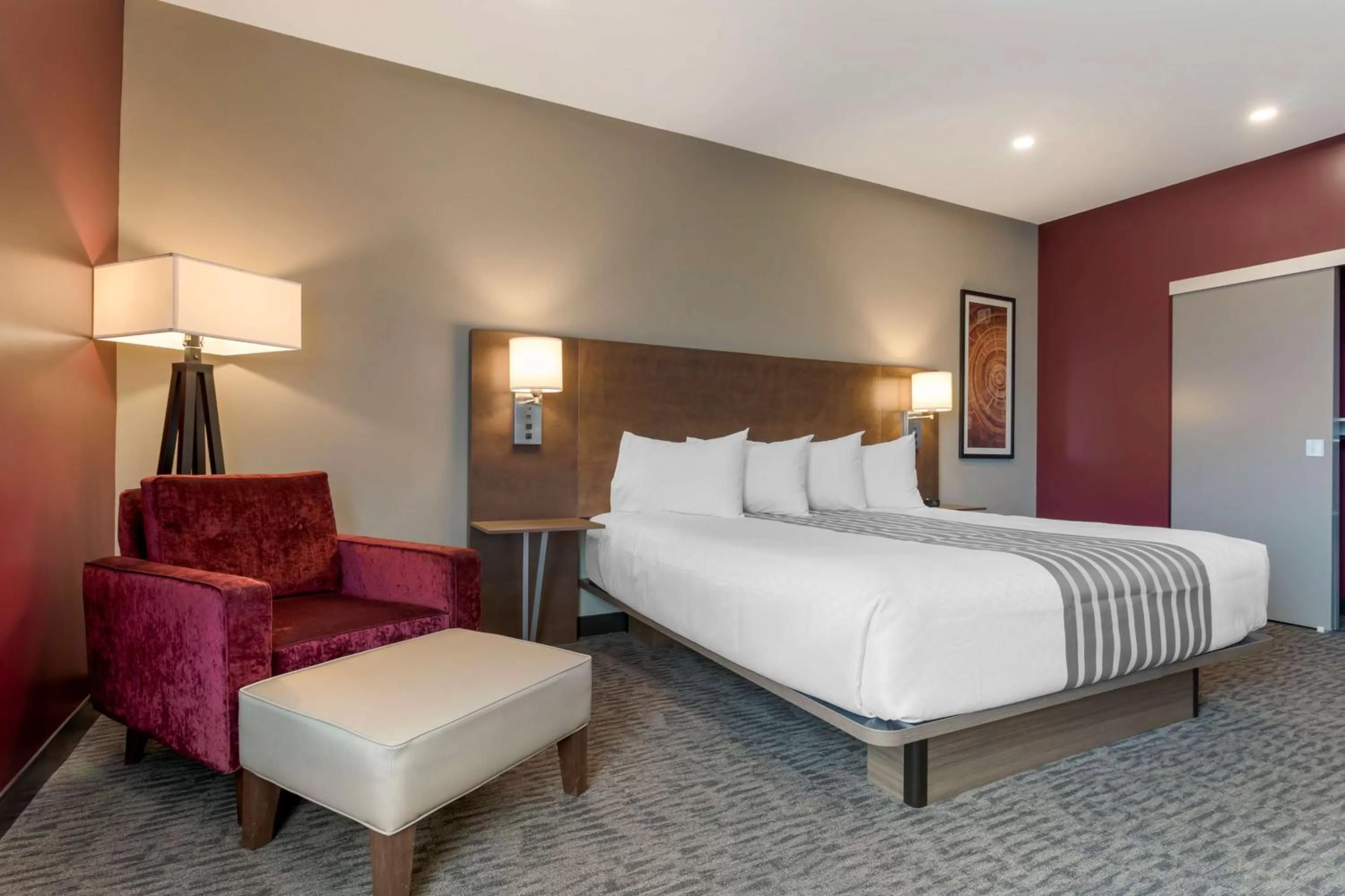 Bedroom, Bed in Best Western Plus Dauphin