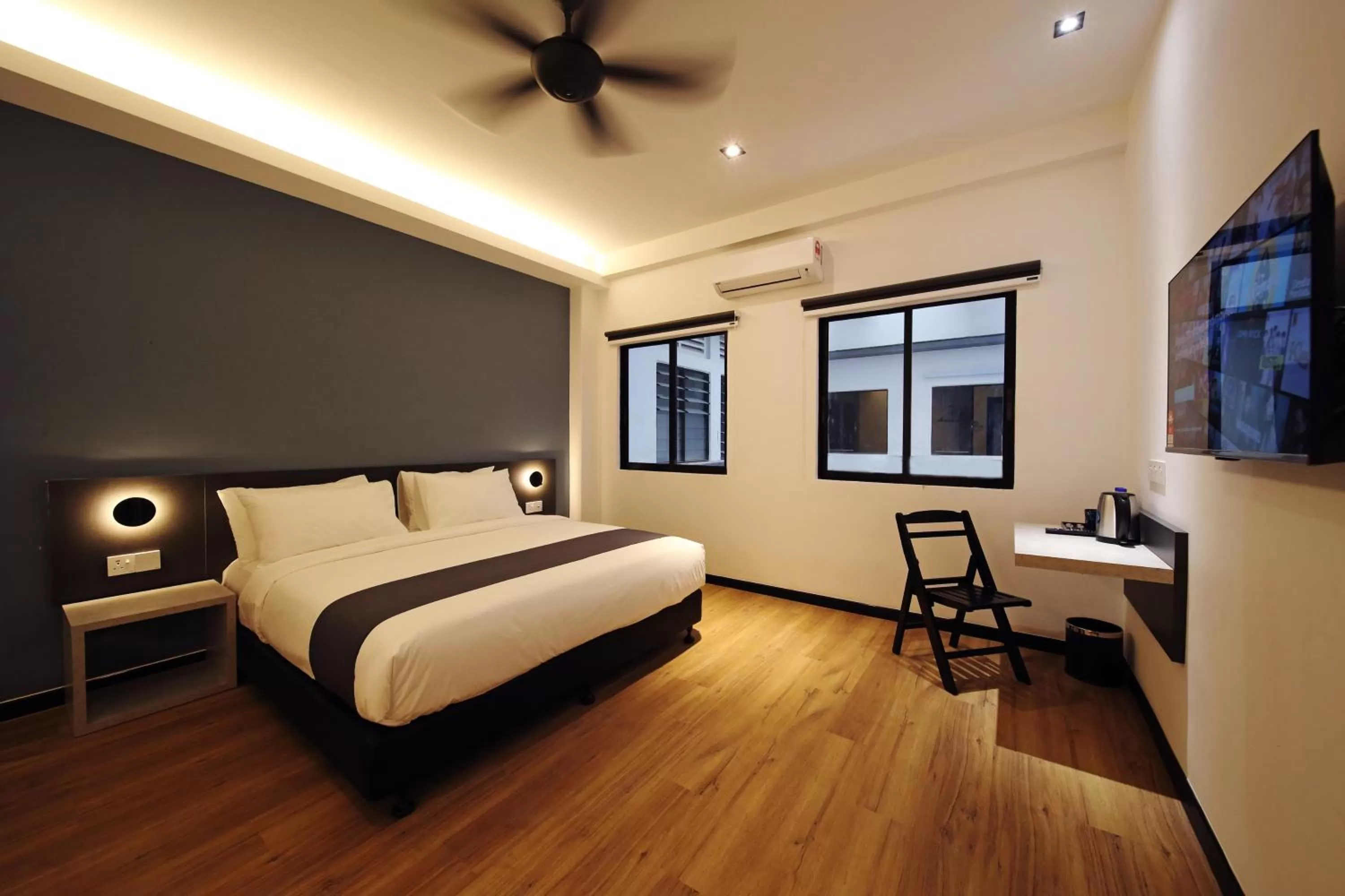 Deluxe King Room in ARENA Boutique Hotel Kuala Terengganu