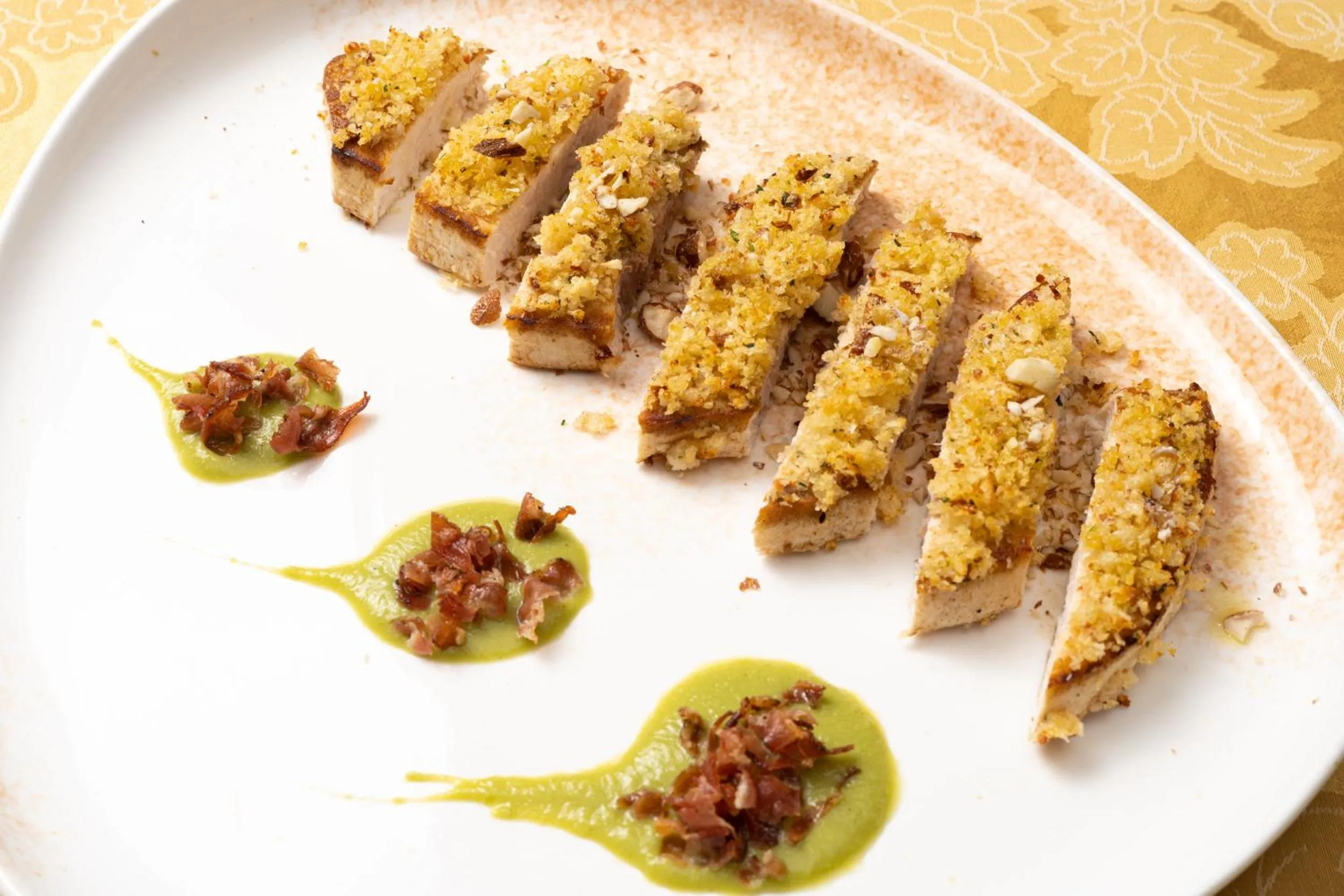 Restaurant/places to eat in Hotel Palace