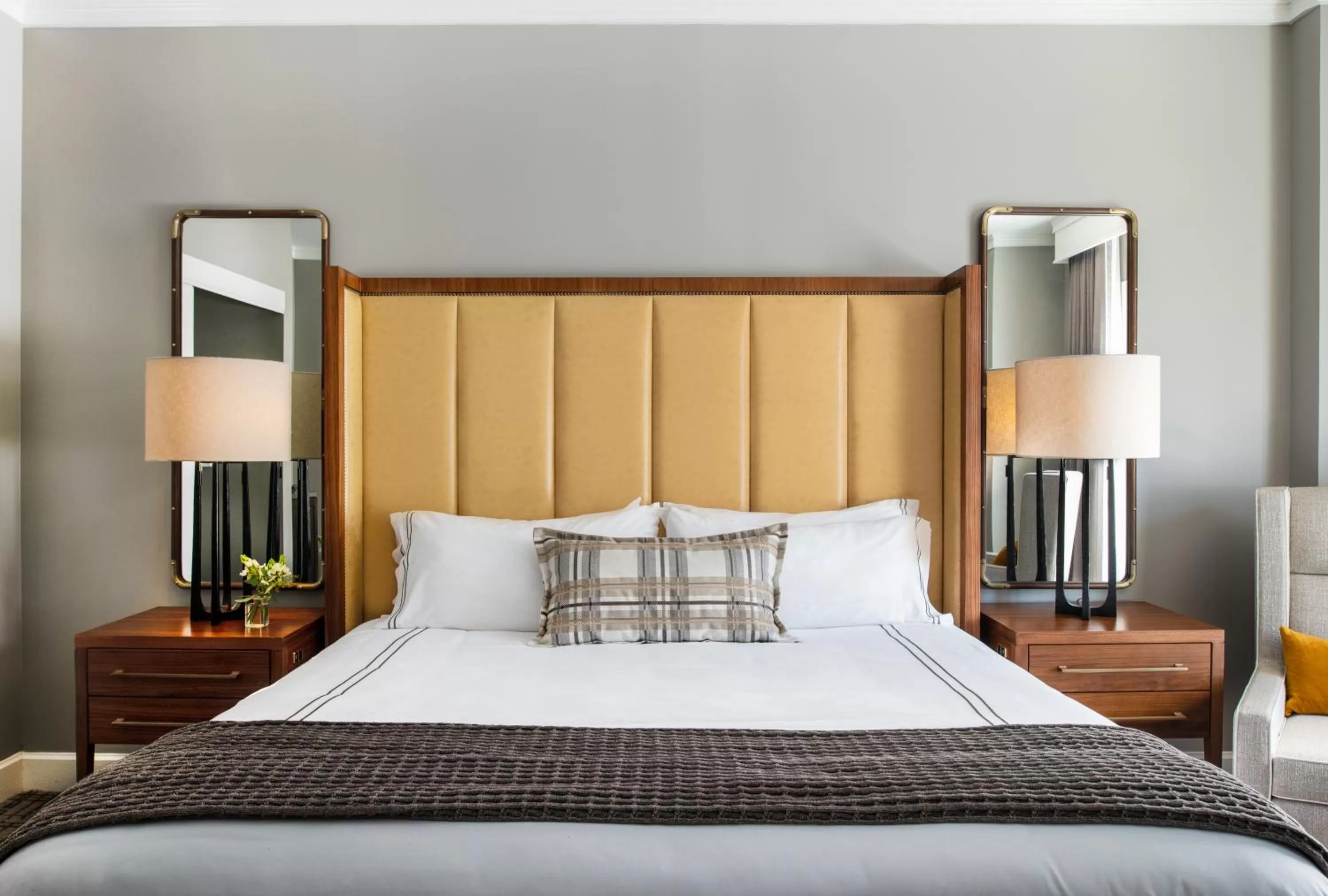 Bedroom, Bed in Chateau Elan Winery