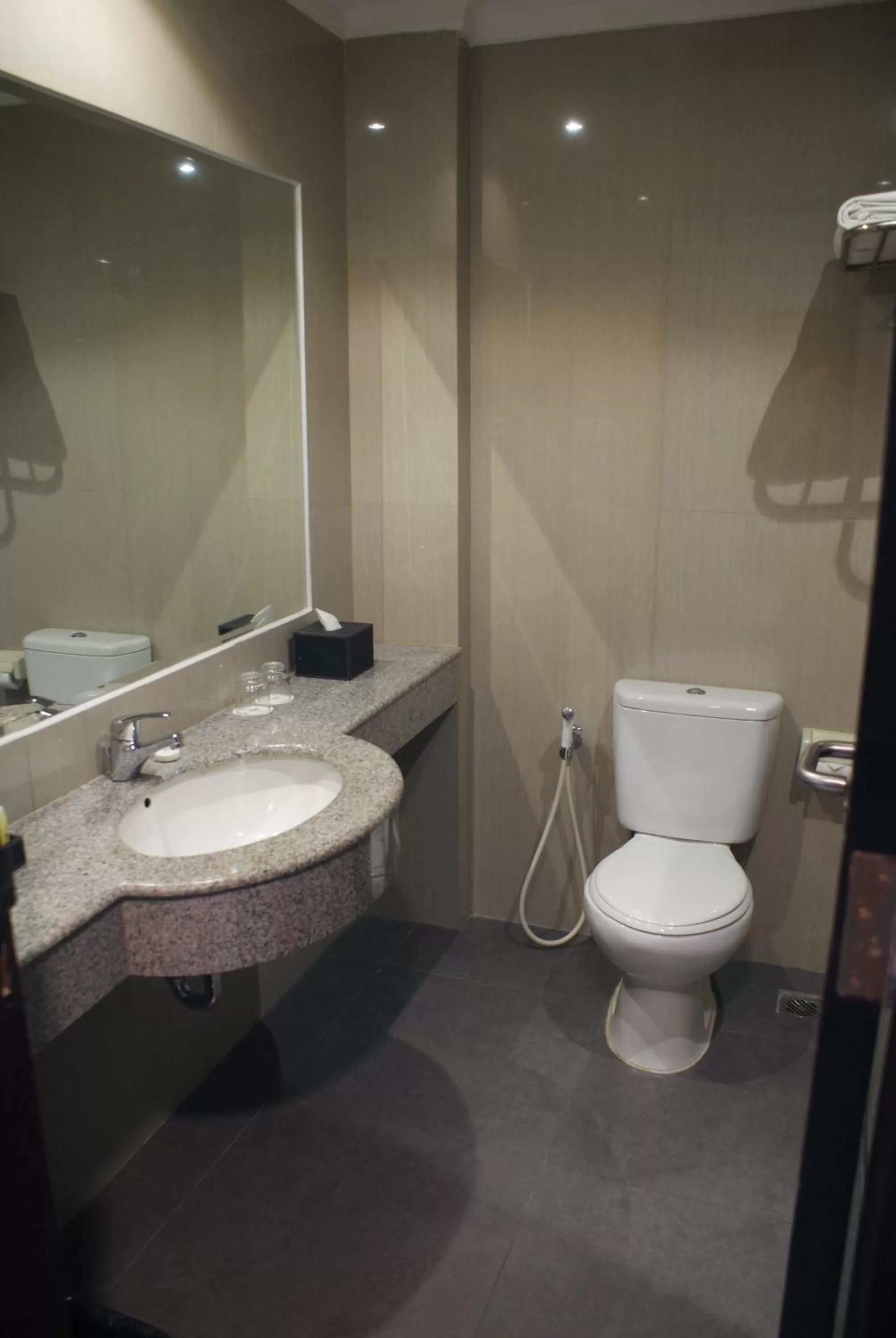 Bathroom in Swiss-Belhotel Borneo Samarinda