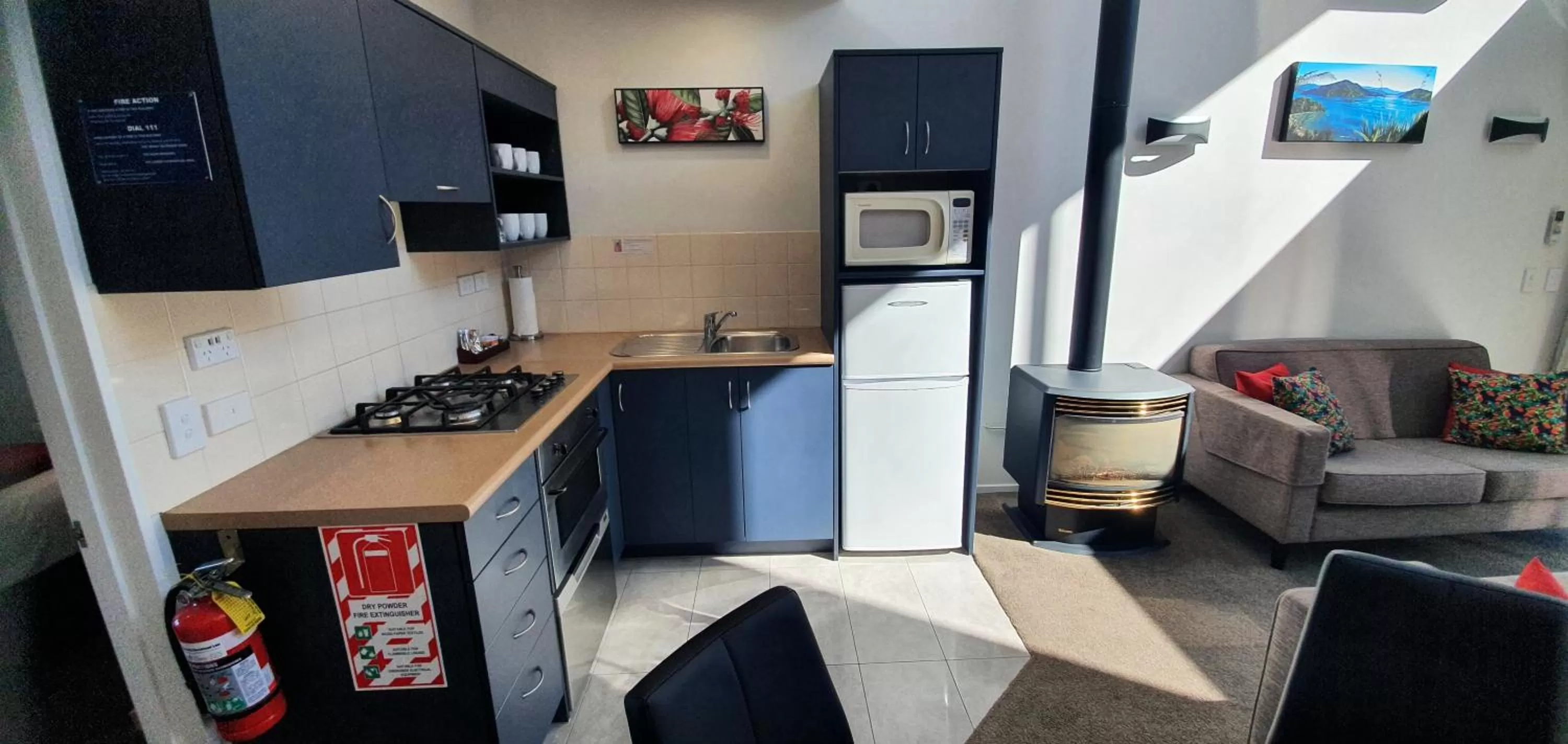 Toilet in The Moorings Motel and Apartments