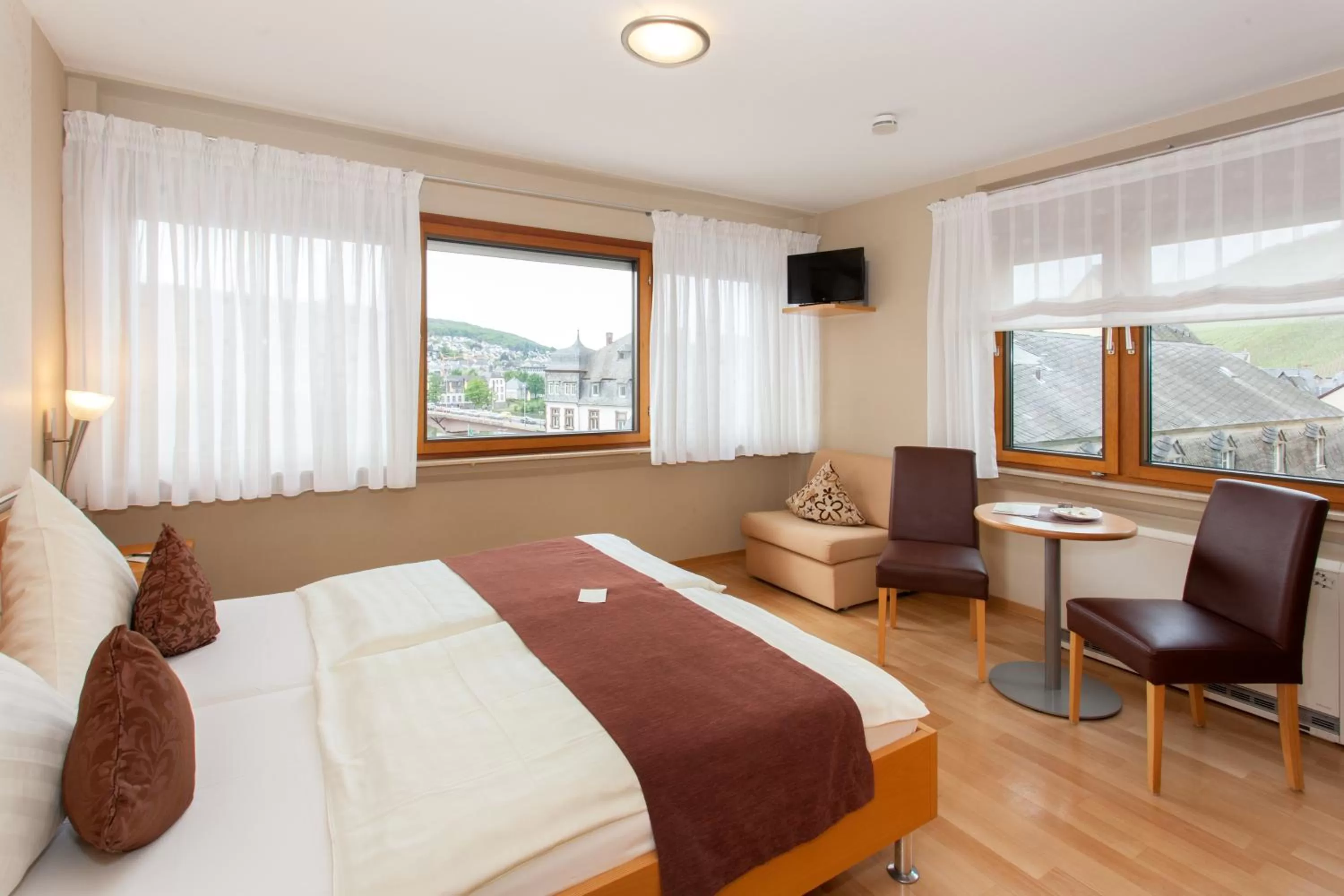 TV and multimedia, Bed in Moselhaus Weiskopf