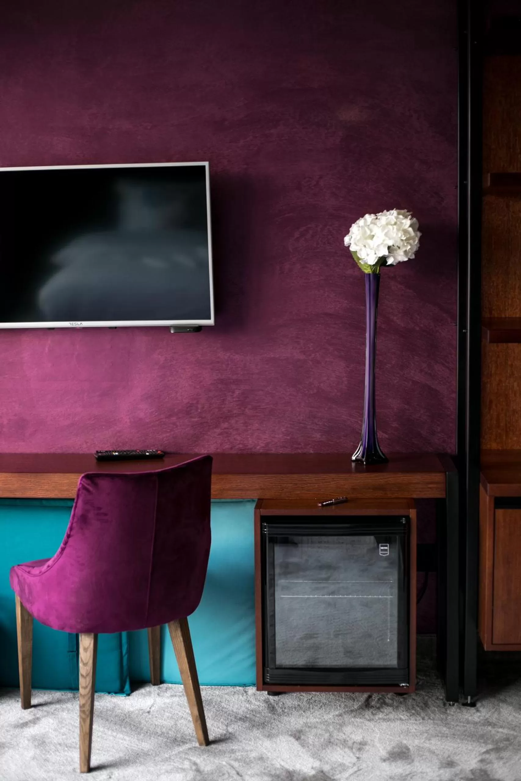 TV and multimedia in FLOW